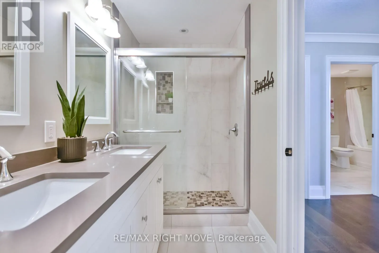 2448 STOCKDALE ROAD