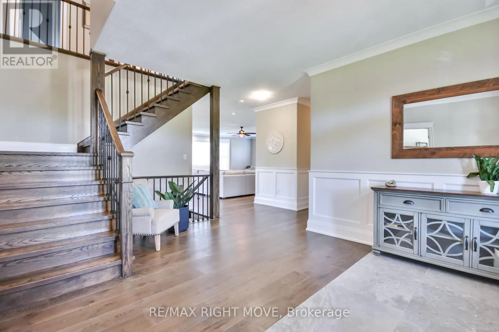 2448 STOCKDALE ROAD