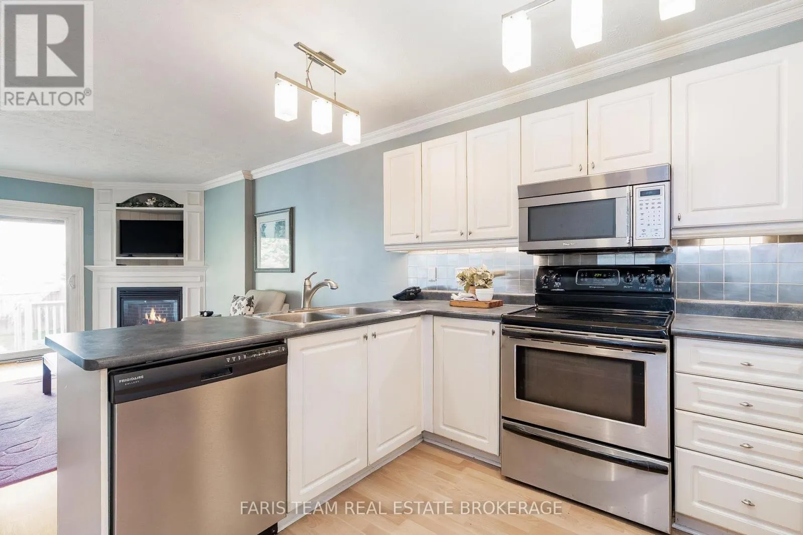 9 JULIA CRESCENT