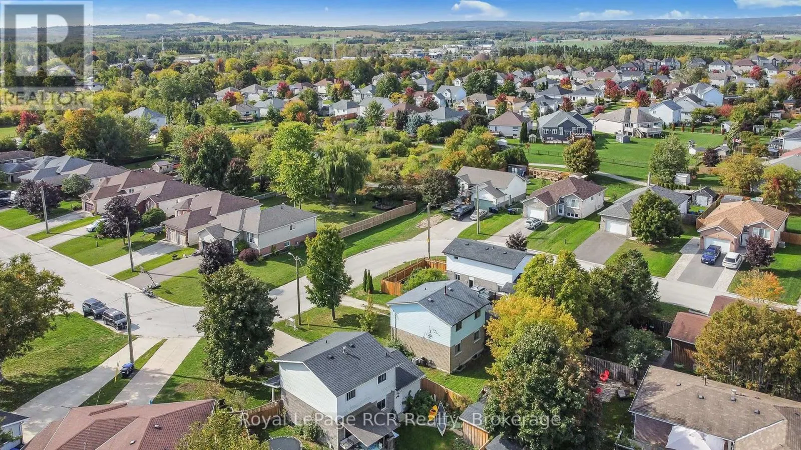 255 VALLEYFIELD CRESCENT