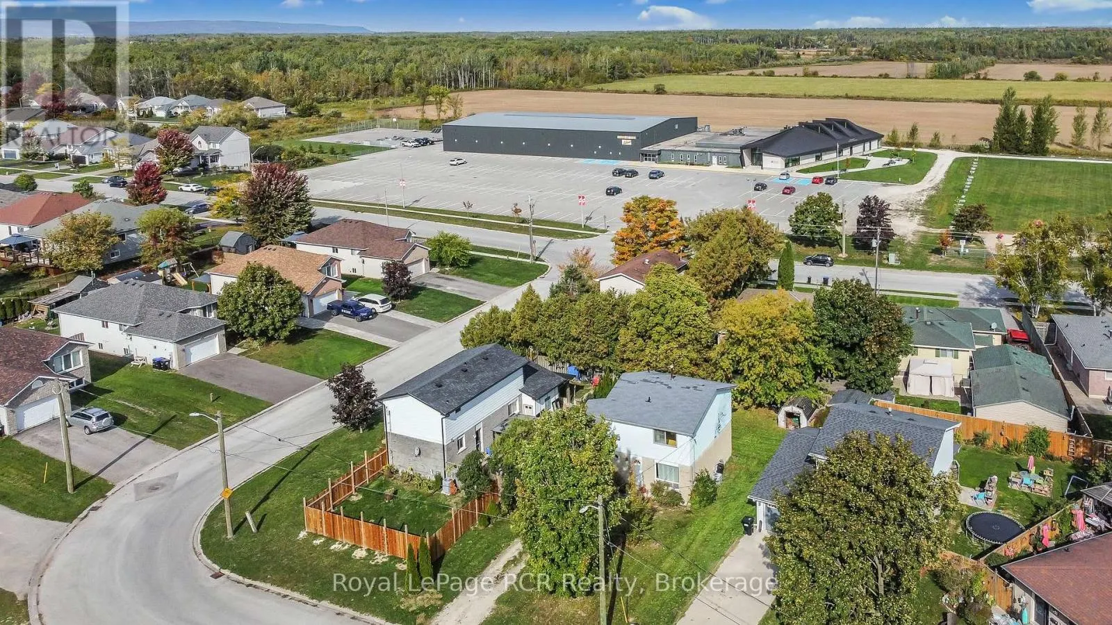 255 VALLEYFIELD CRESCENT