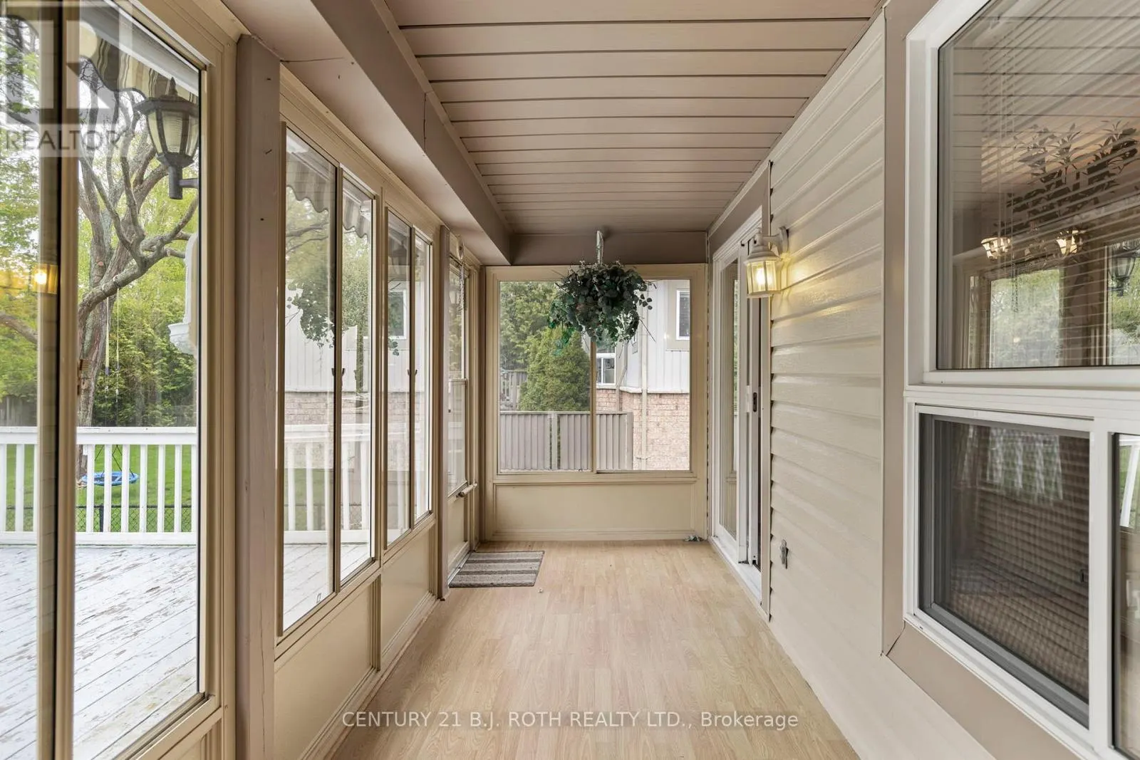 7 TRAILWOOD PLACE