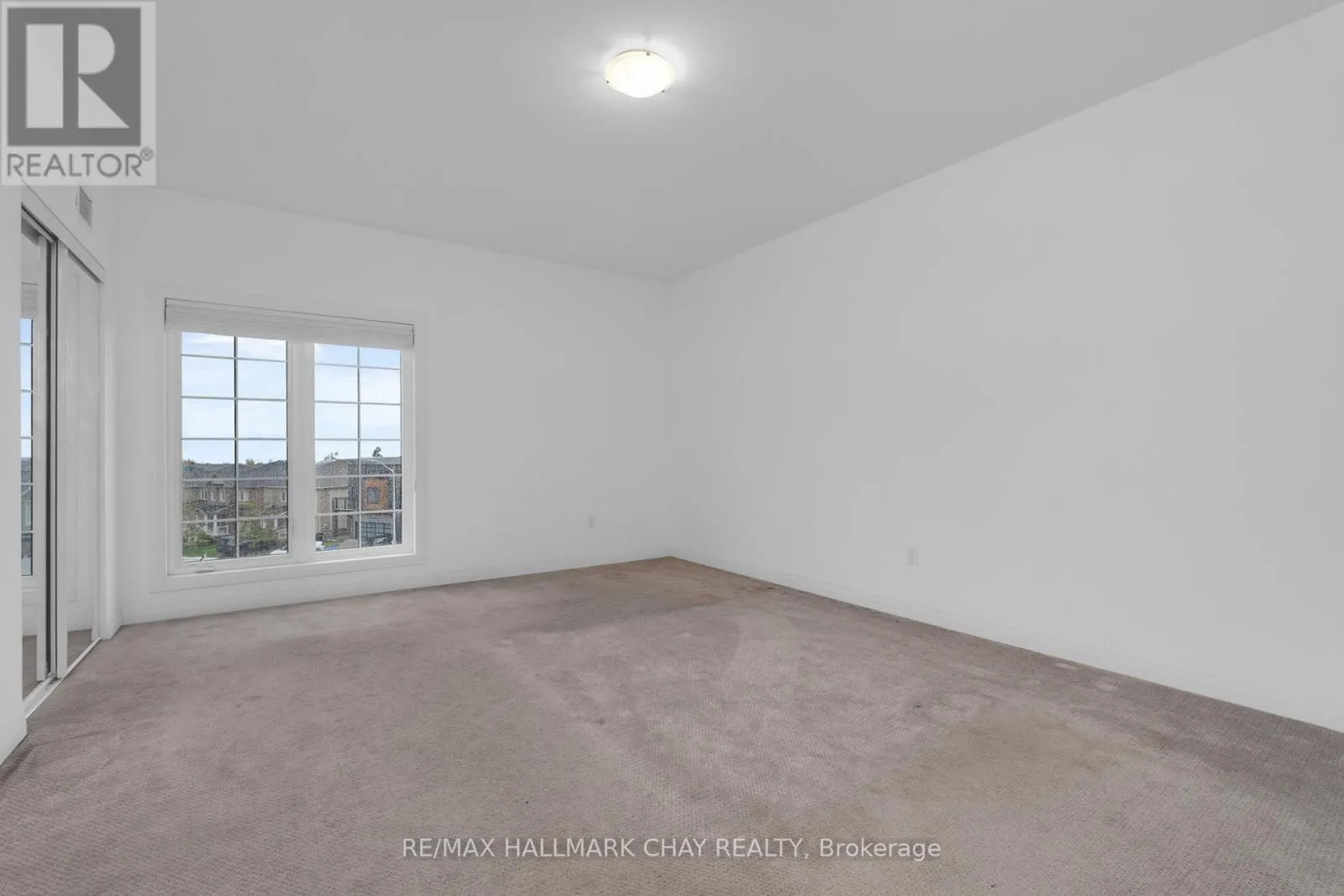 301 - 54 KODA STREET