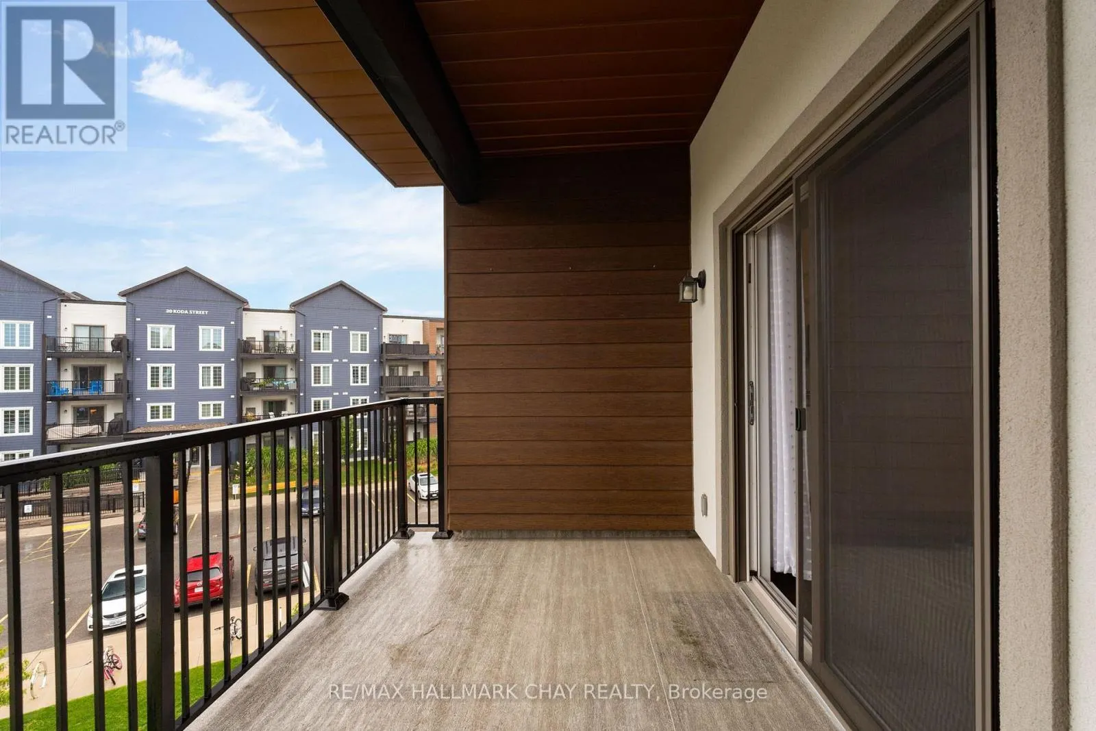 301 - 54 KODA STREET