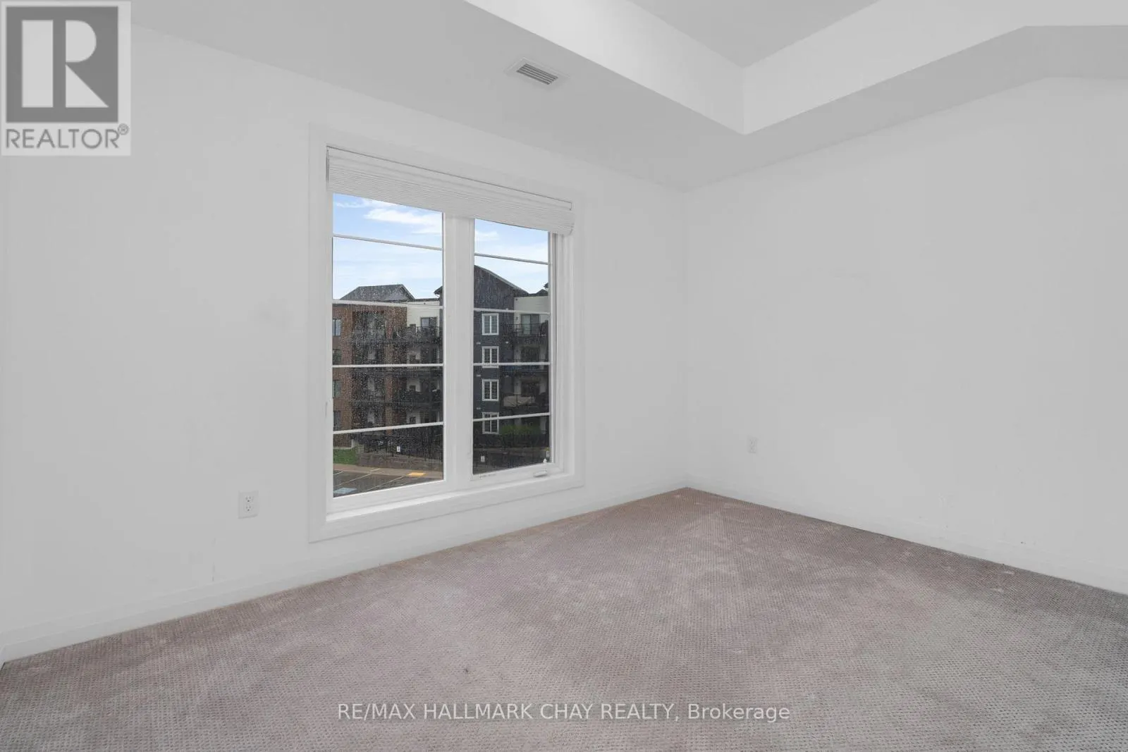 301 - 54 KODA STREET
