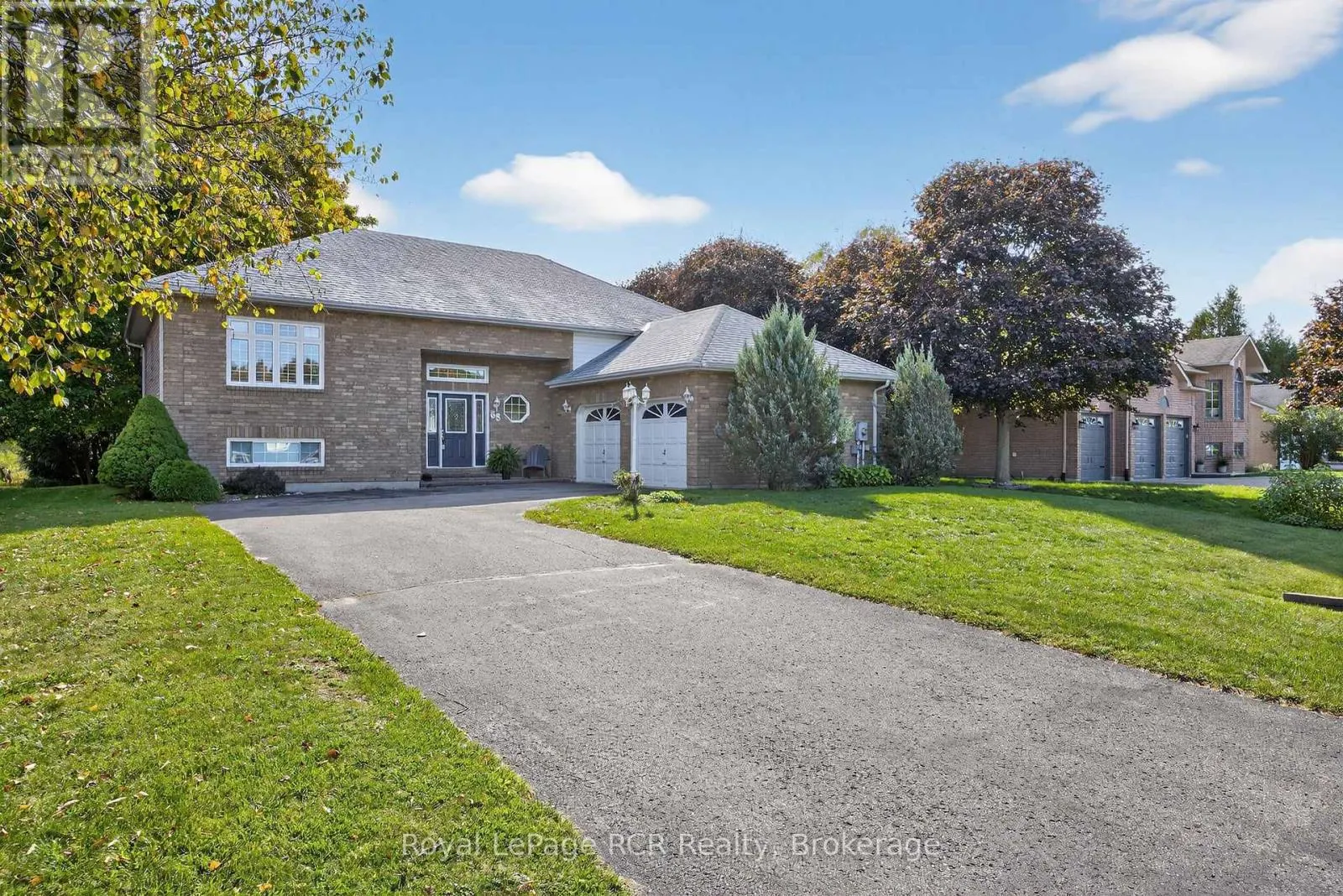 68 FAIRWAY CRESCENT