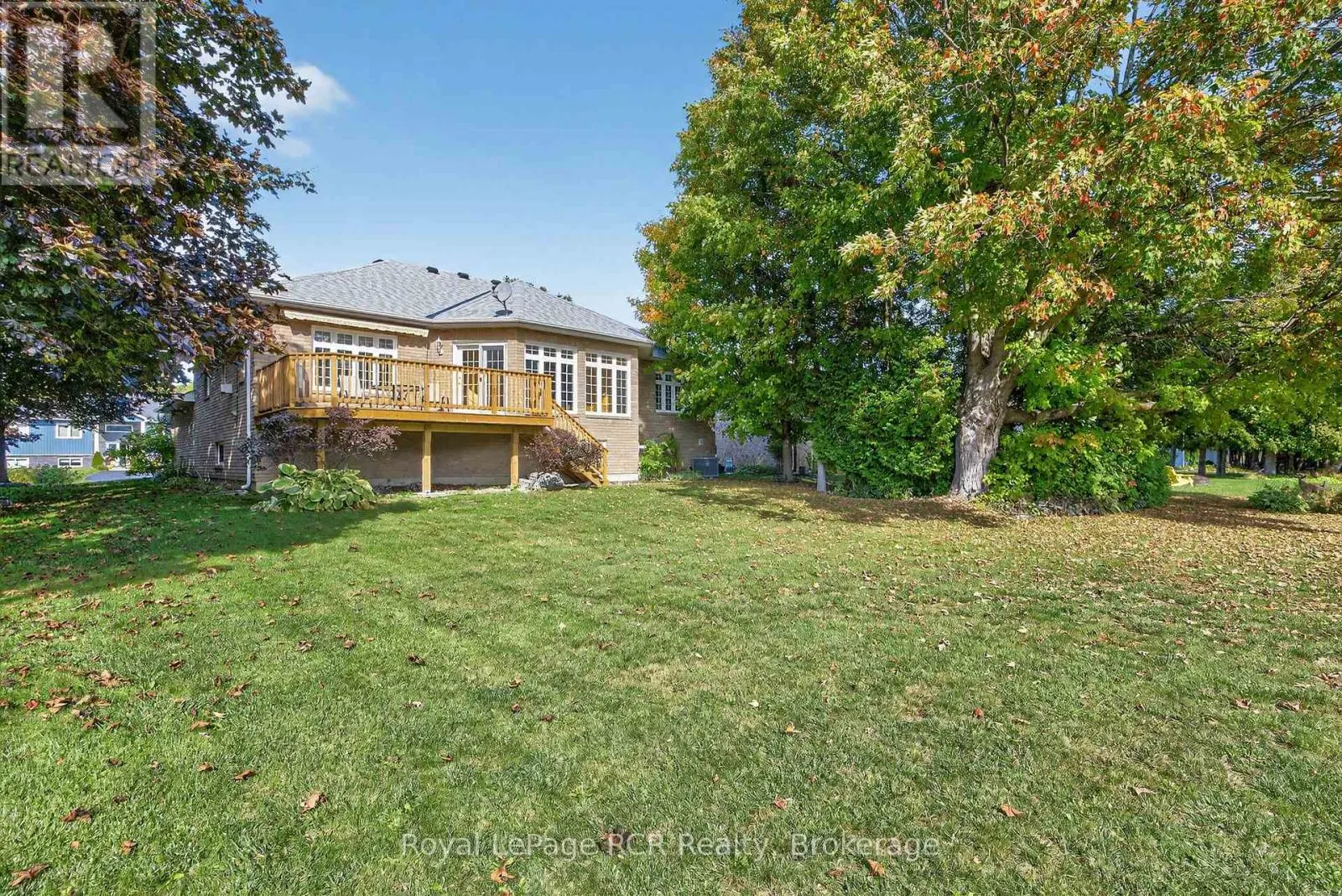 68 FAIRWAY CRESCENT
