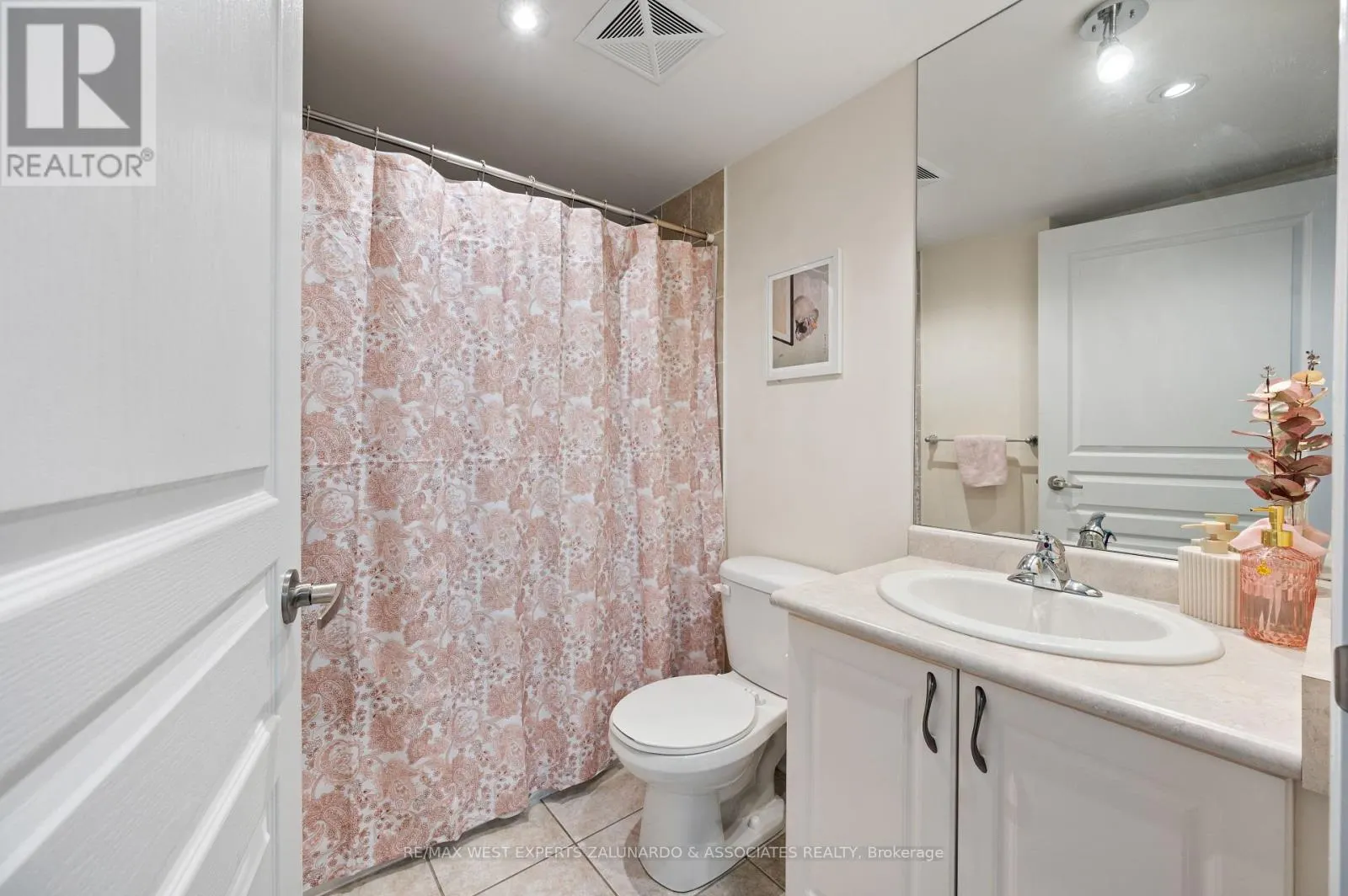 305 - 8 BRANDY LANE DRIVE