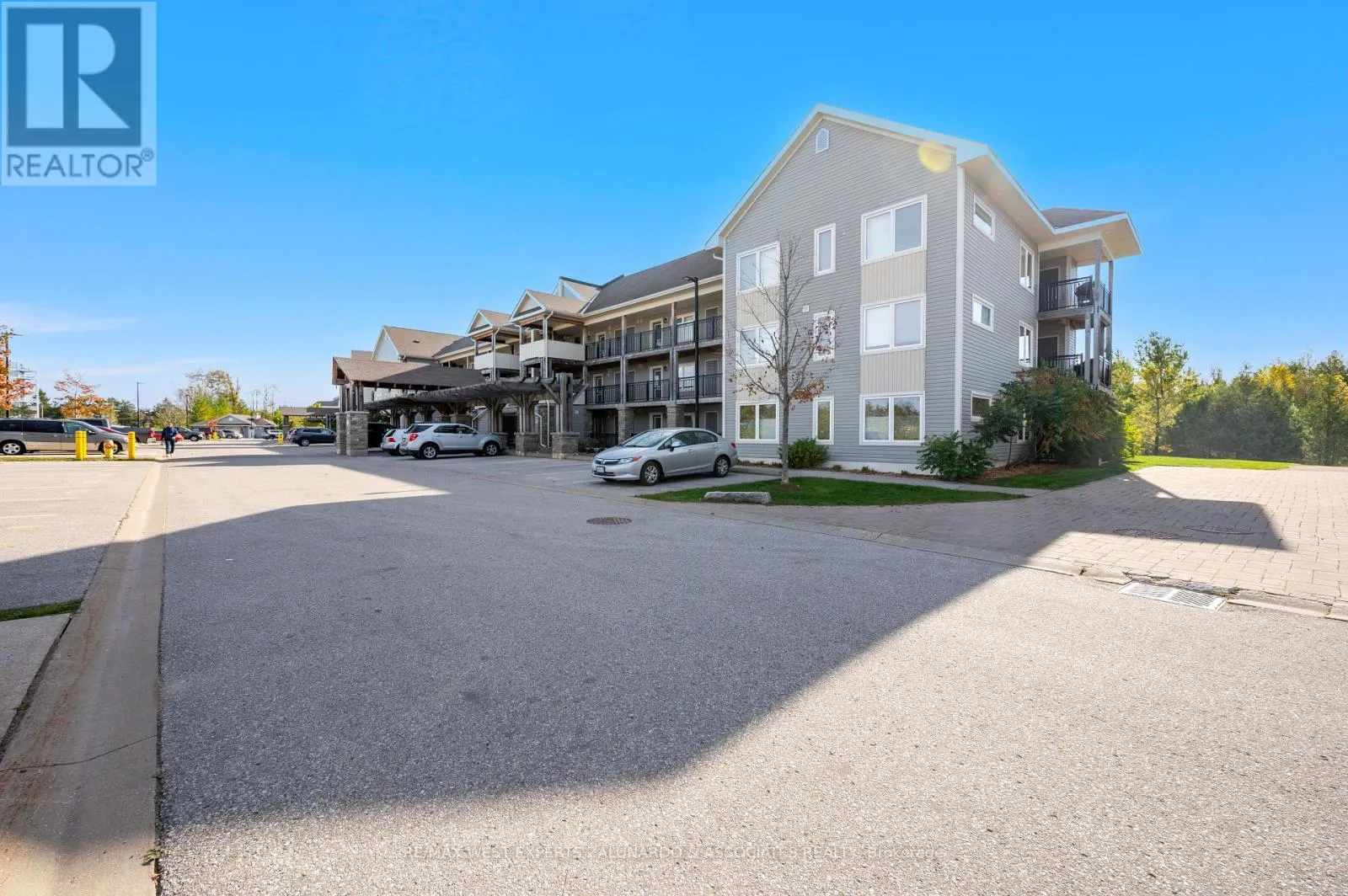 305 - 8 BRANDY LANE DRIVE