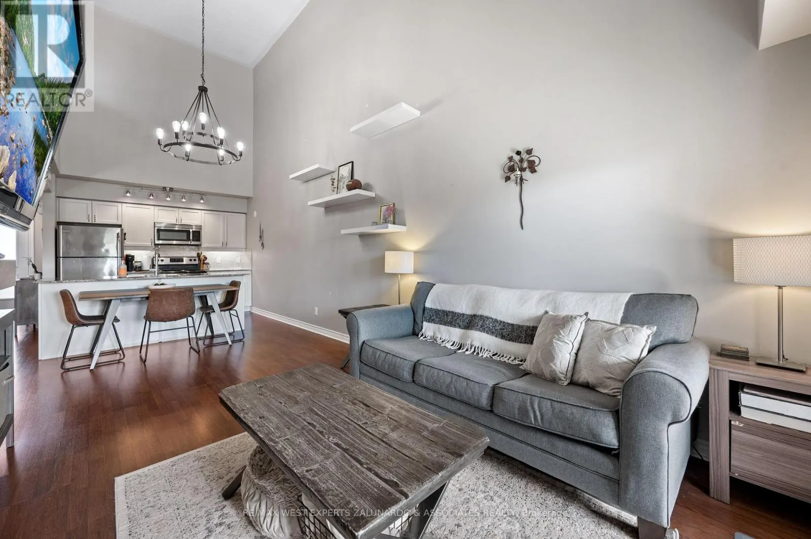 305 - 8 BRANDY LANE DRIVE