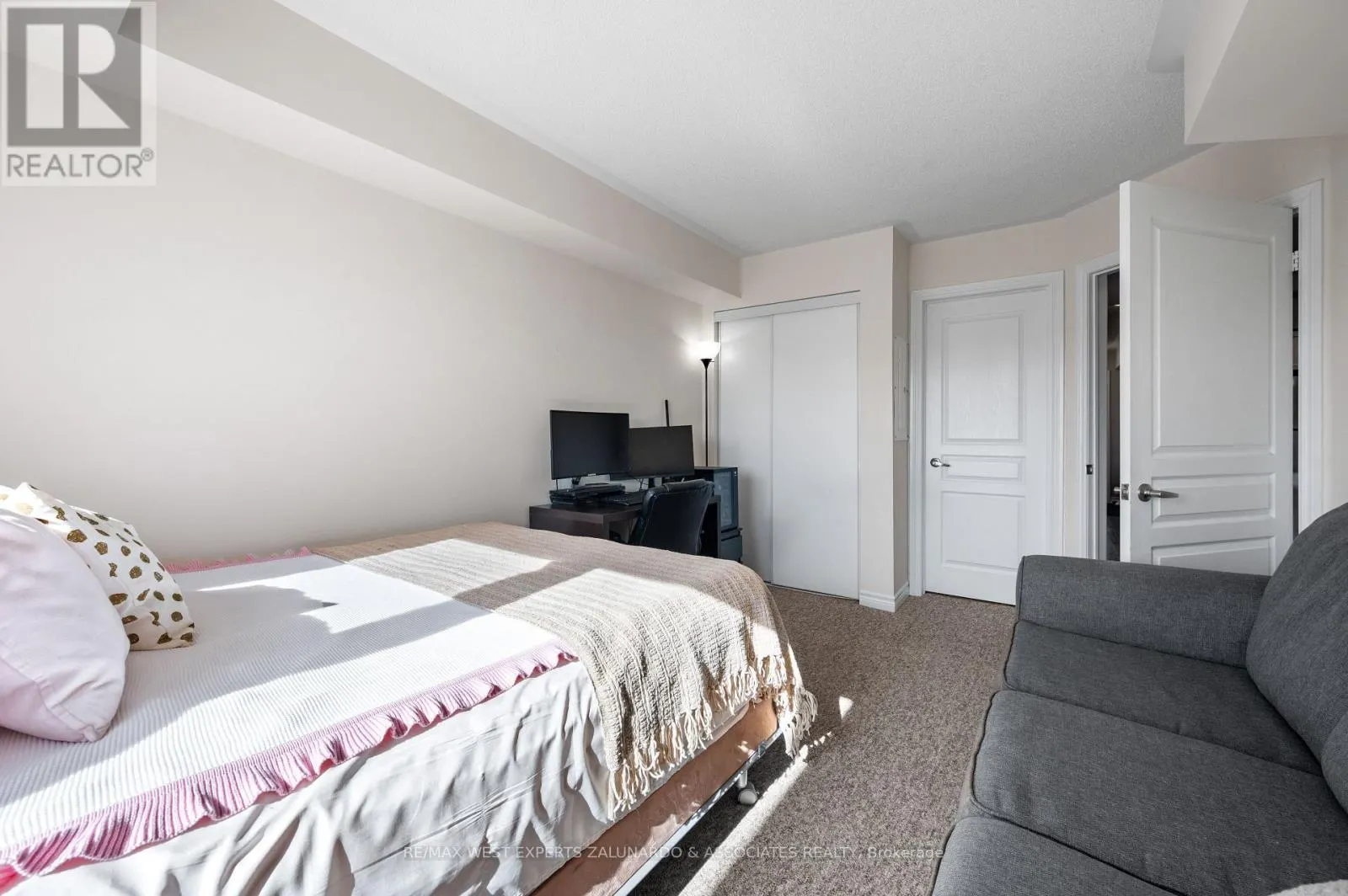 305 - 8 BRANDY LANE DRIVE