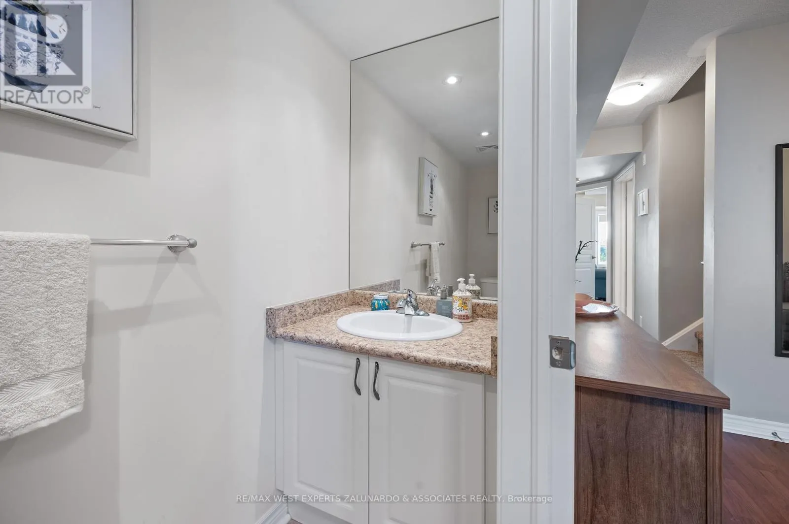 305 - 8 BRANDY LANE DRIVE