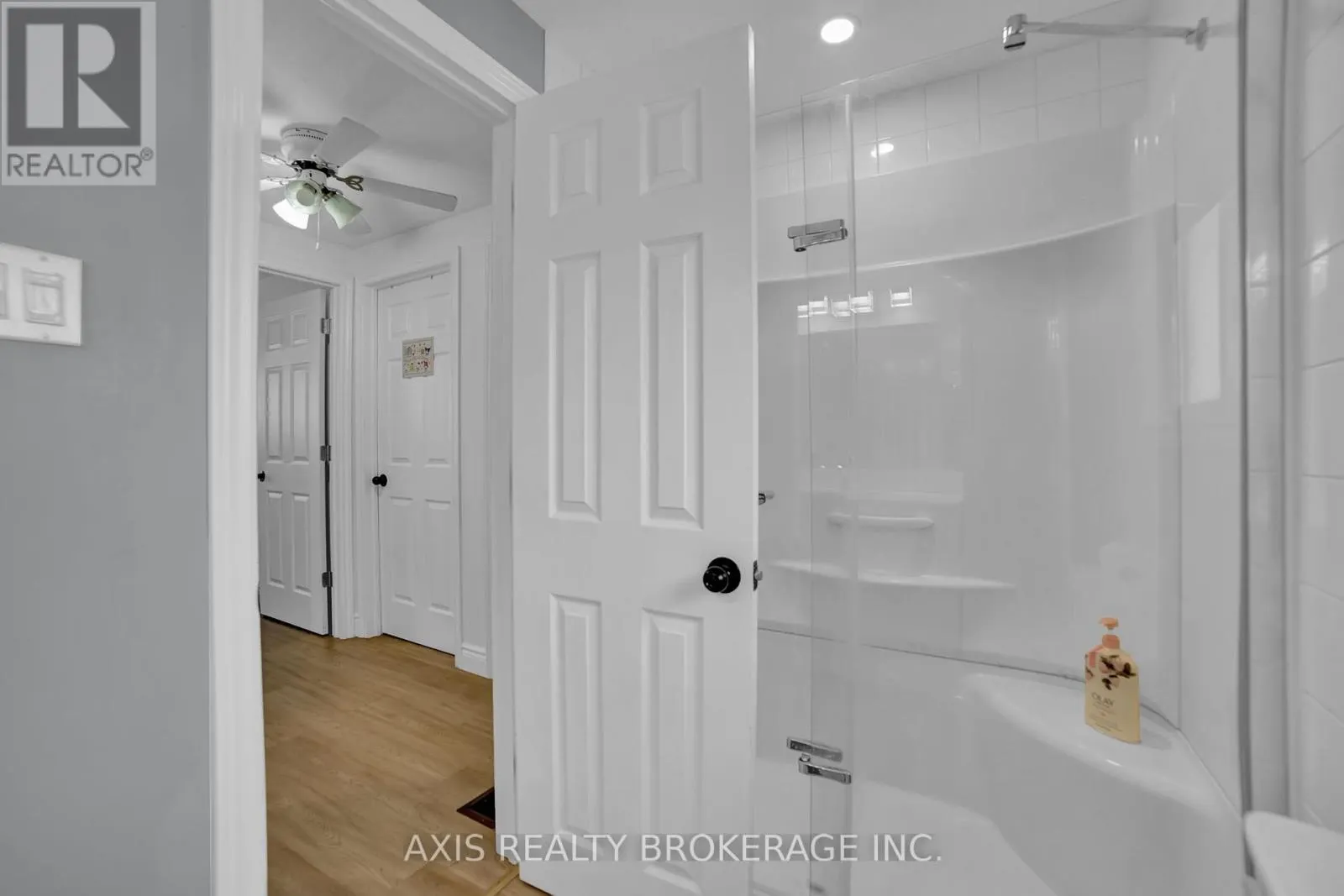 146 WOODLAND DRIVE