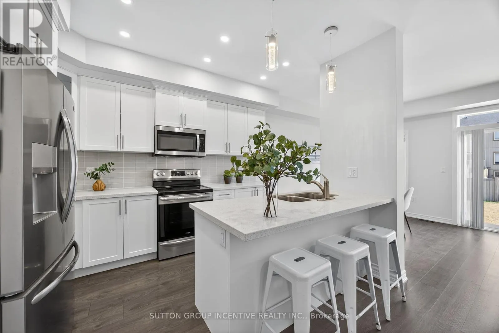 17 CHURCHLEA MEWS