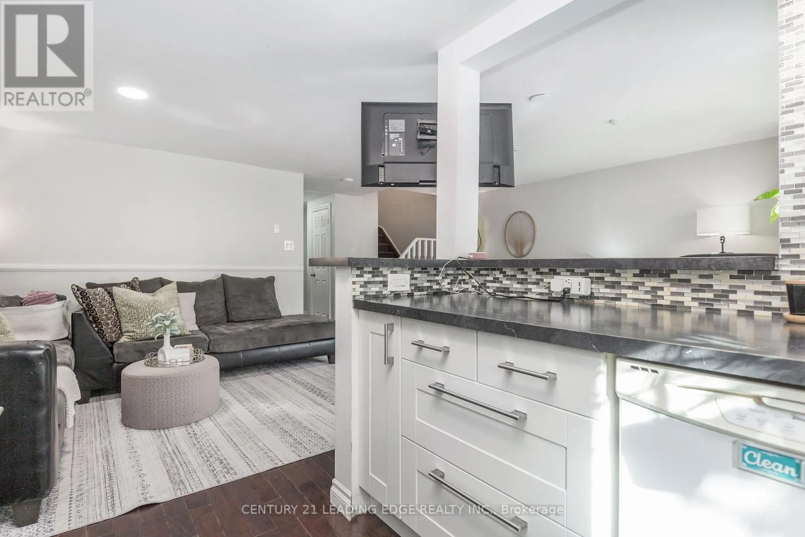14 QUAIL CRESCENT