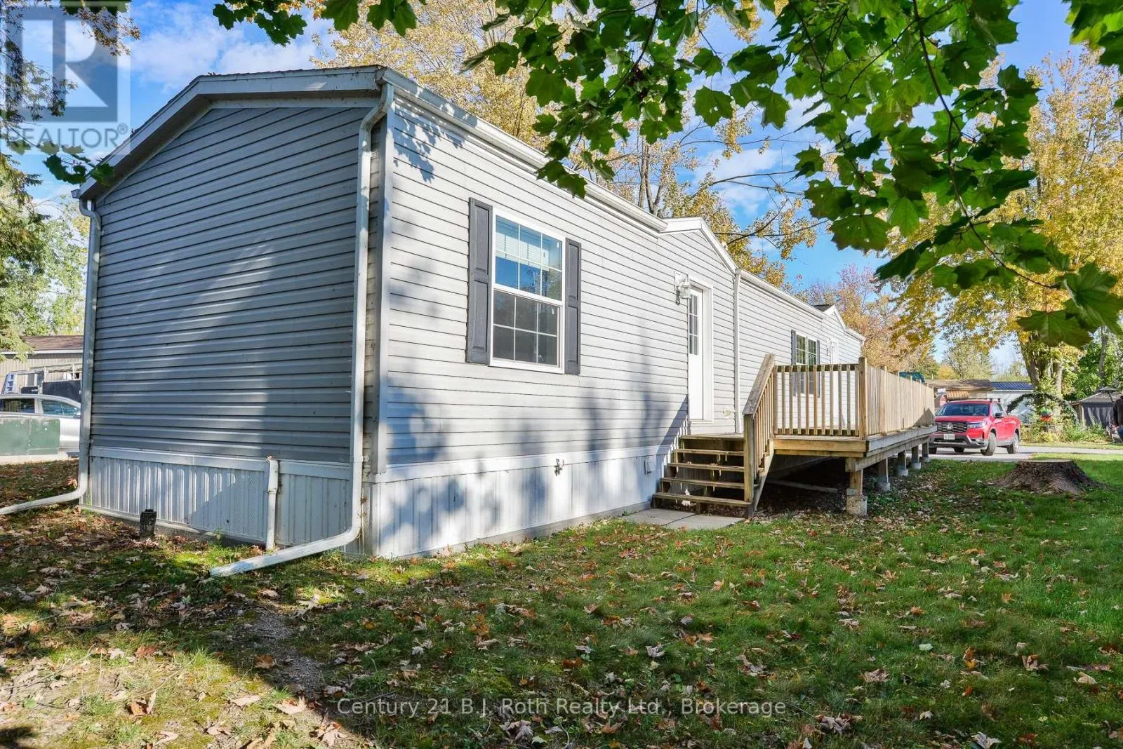 200 - 580 WEST STREET S, #200