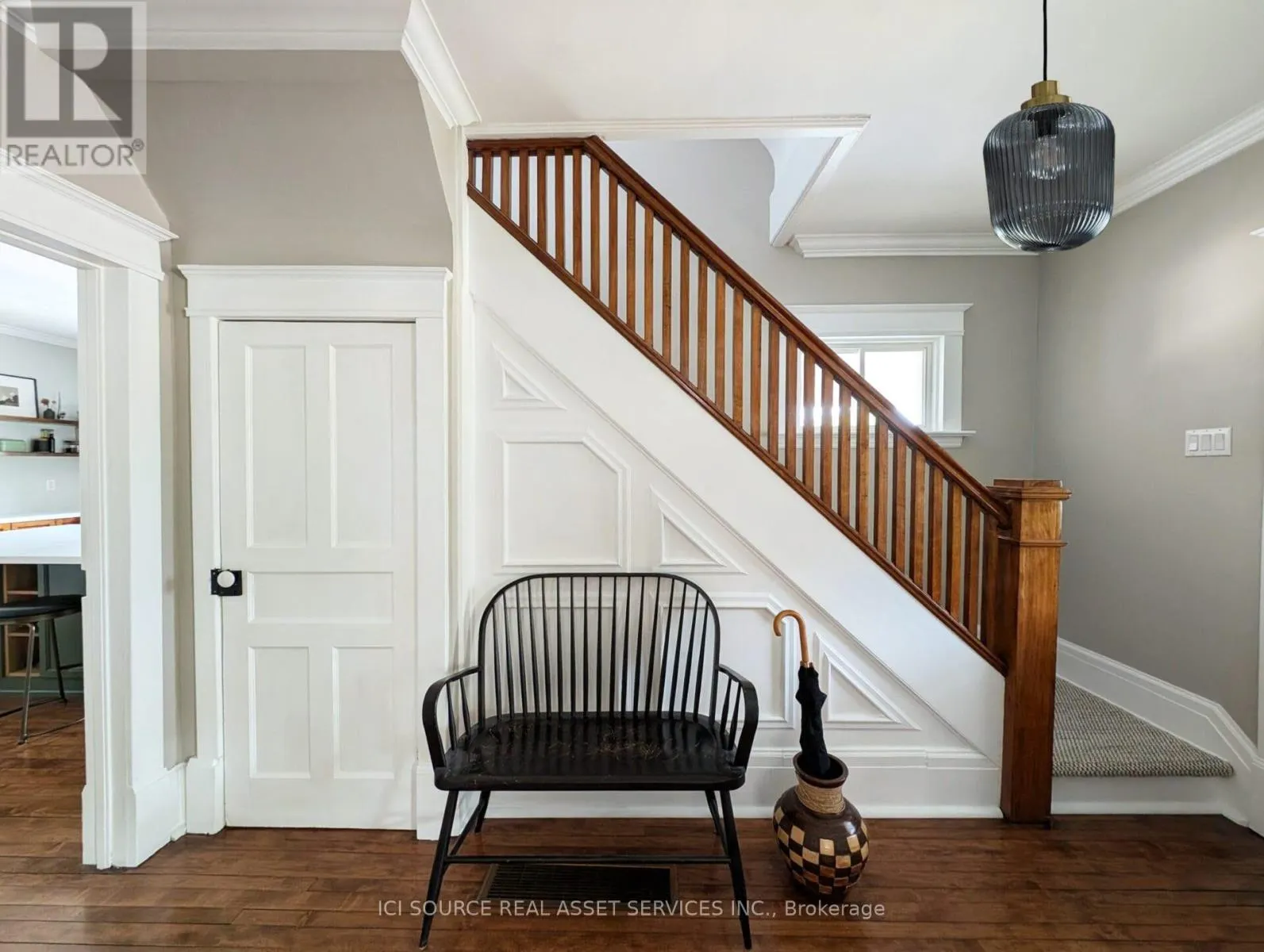 260 COLBORNE STREET W