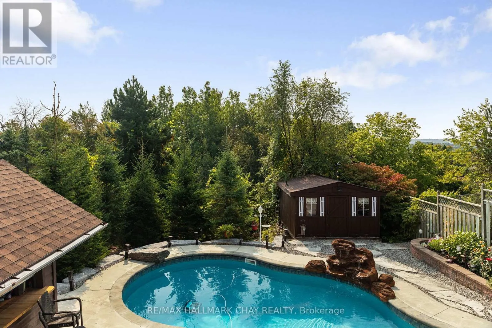 292 LEACOCK DRIVE