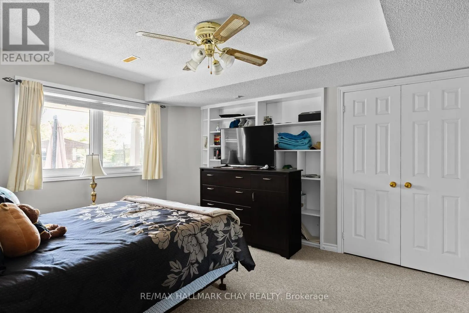 292 LEACOCK DRIVE