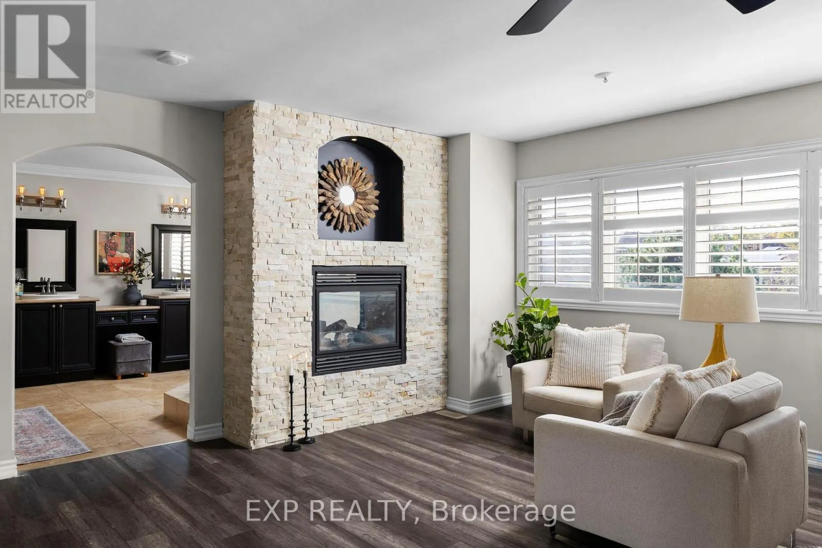 71 CITYVIEW CIRCLE