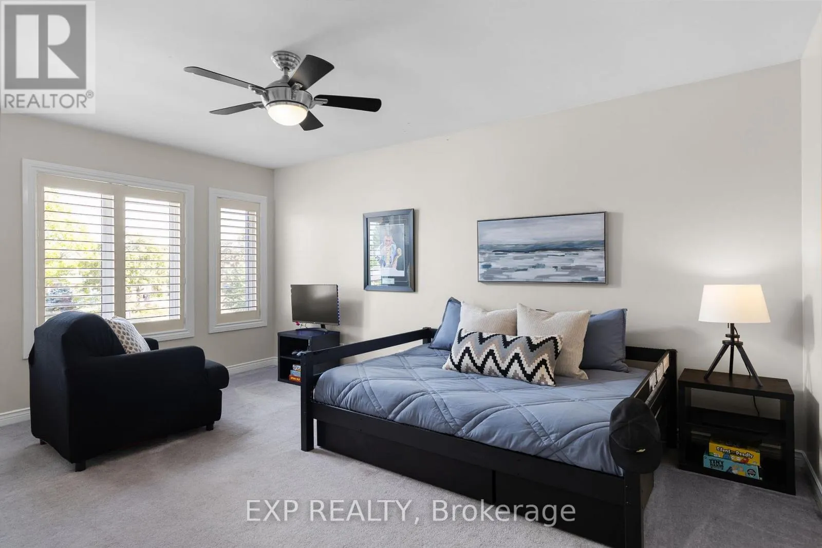 71 CITYVIEW CIRCLE