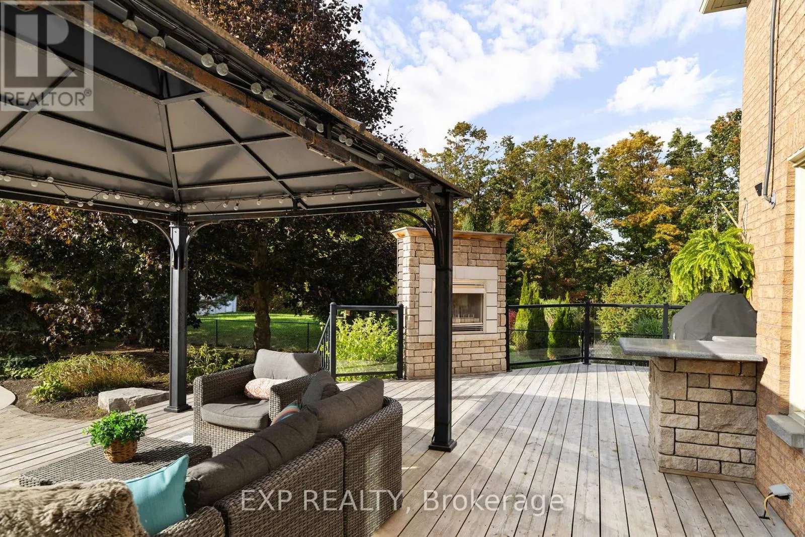 71 CITYVIEW CIRCLE