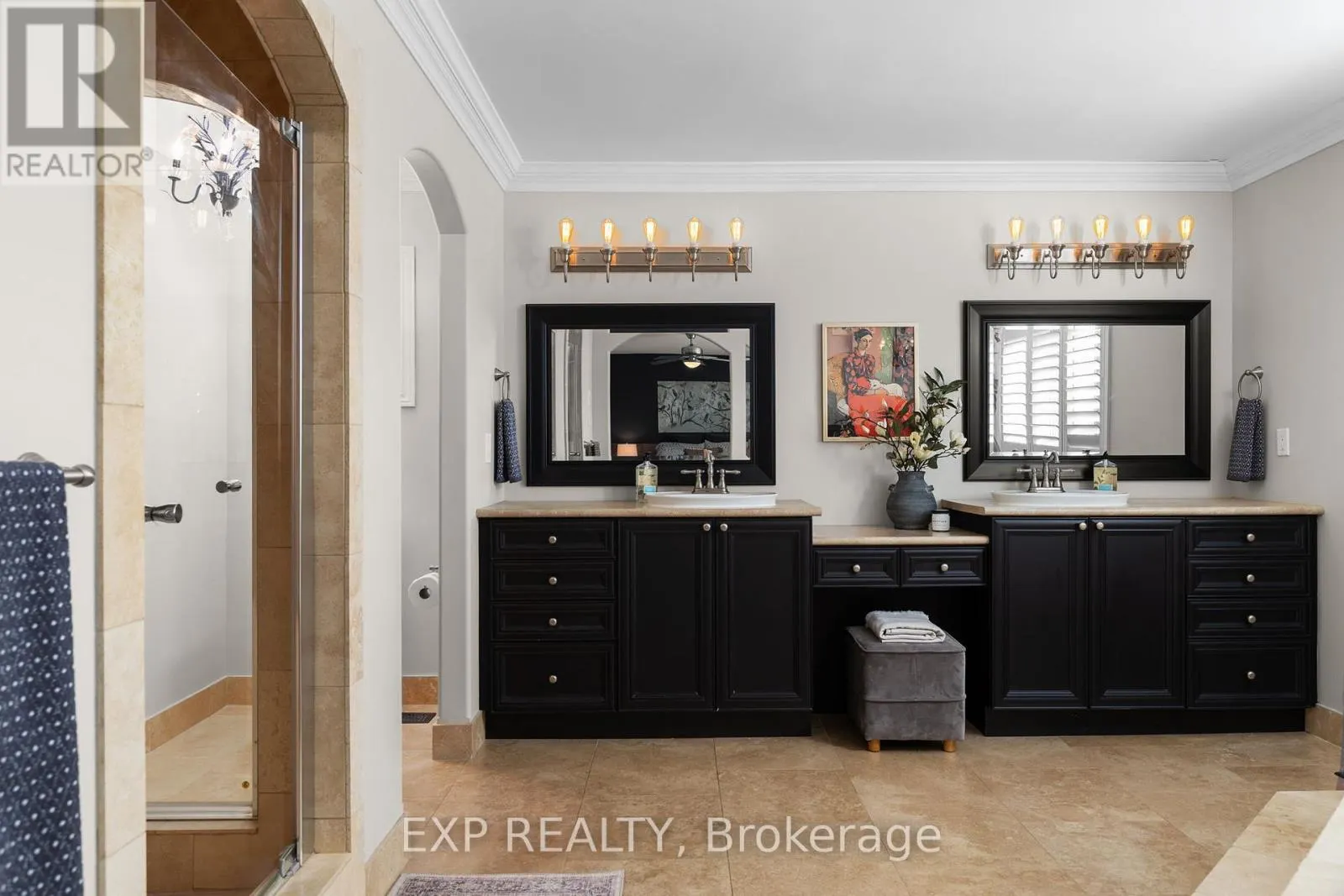 71 CITYVIEW CIRCLE
