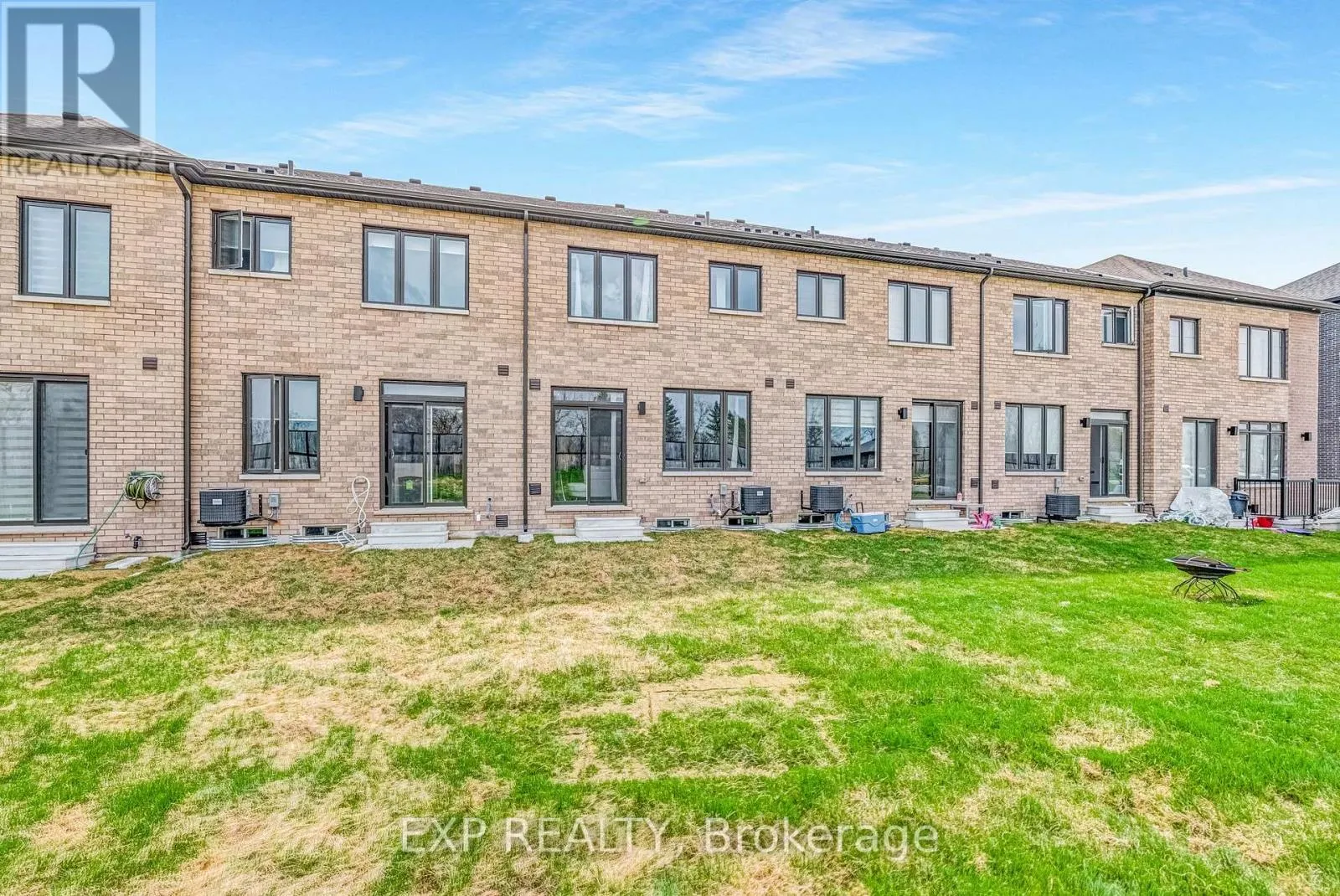 122 TURNBERRY LANE