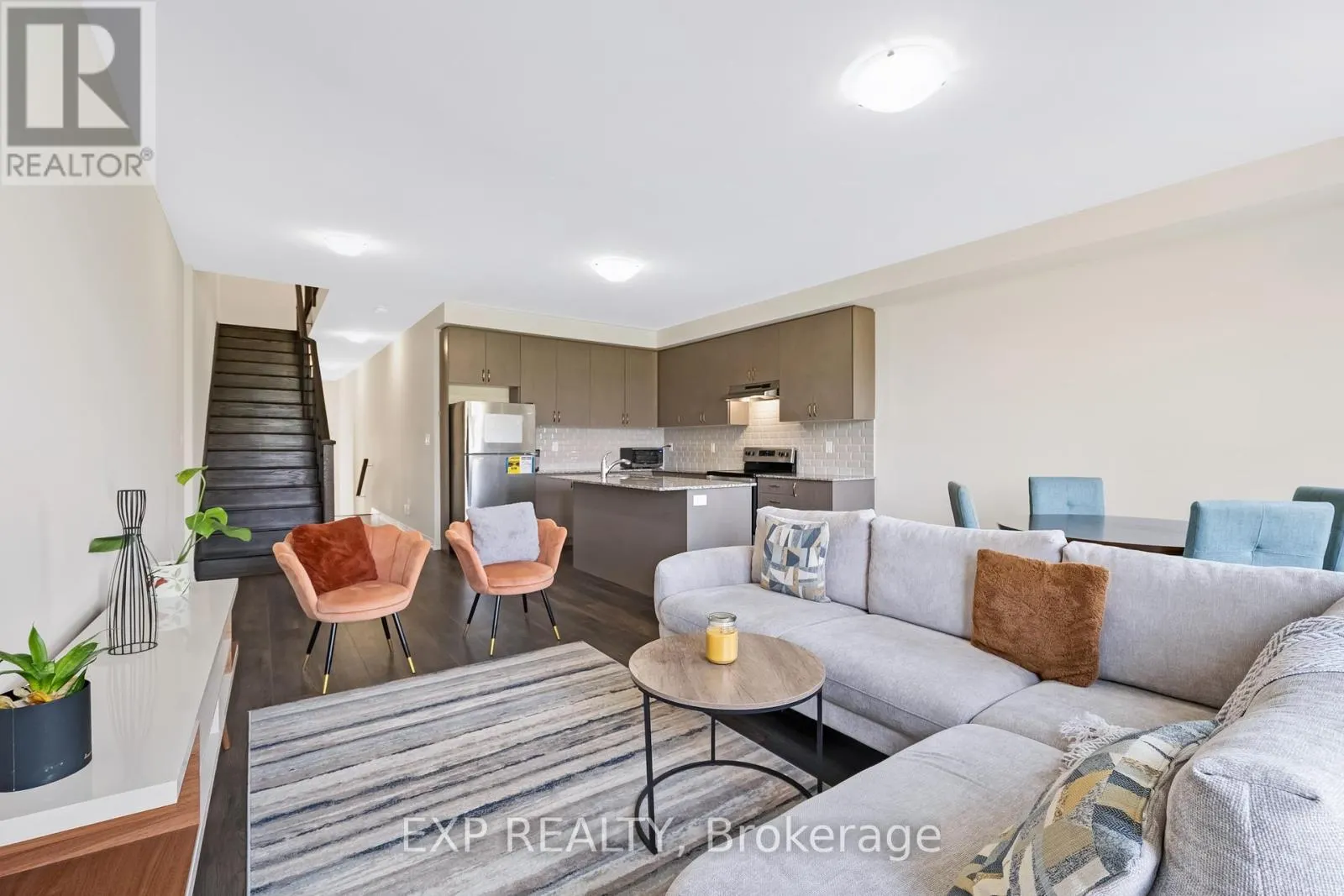 122 TURNBERRY LANE