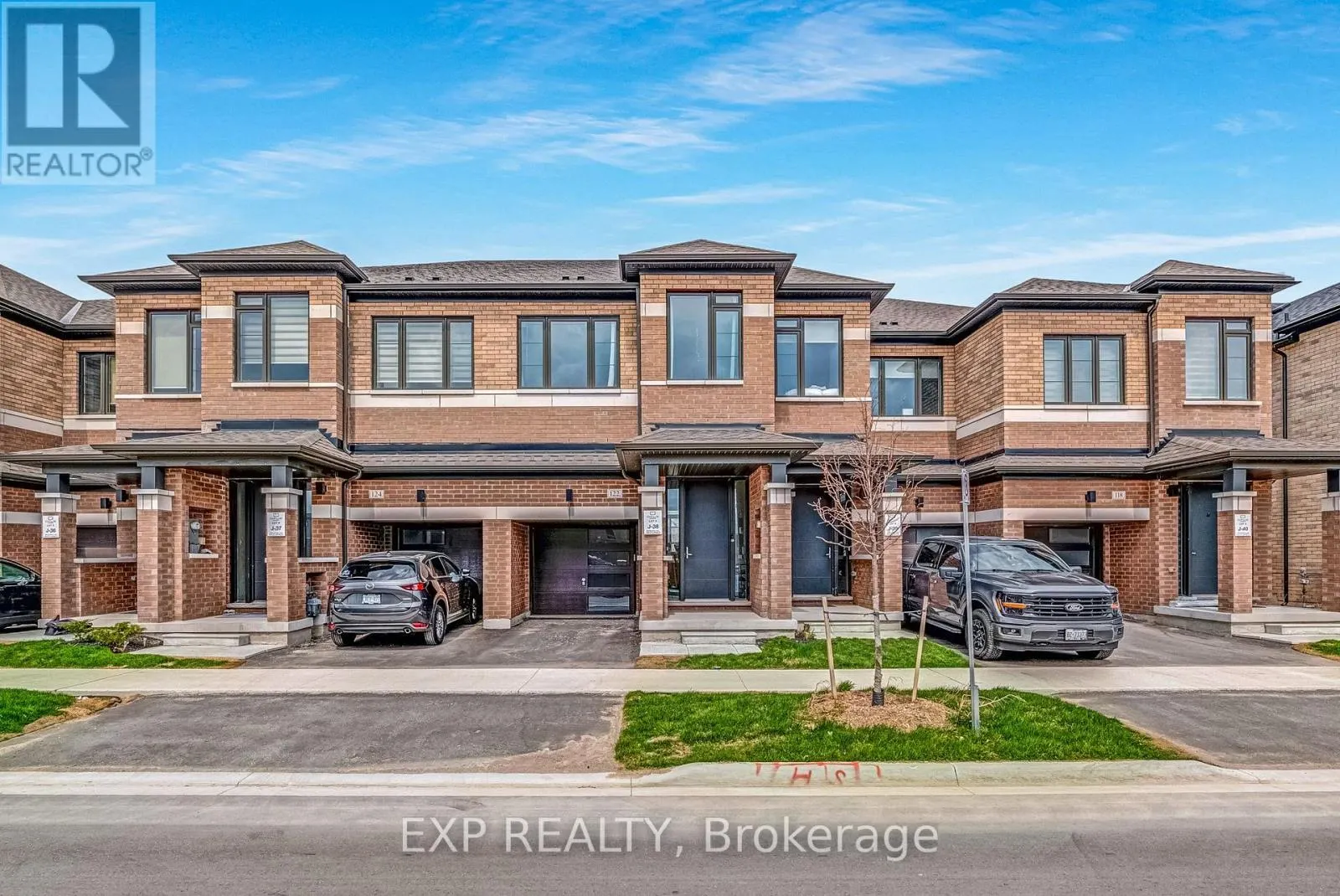 122 TURNBERRY LANE