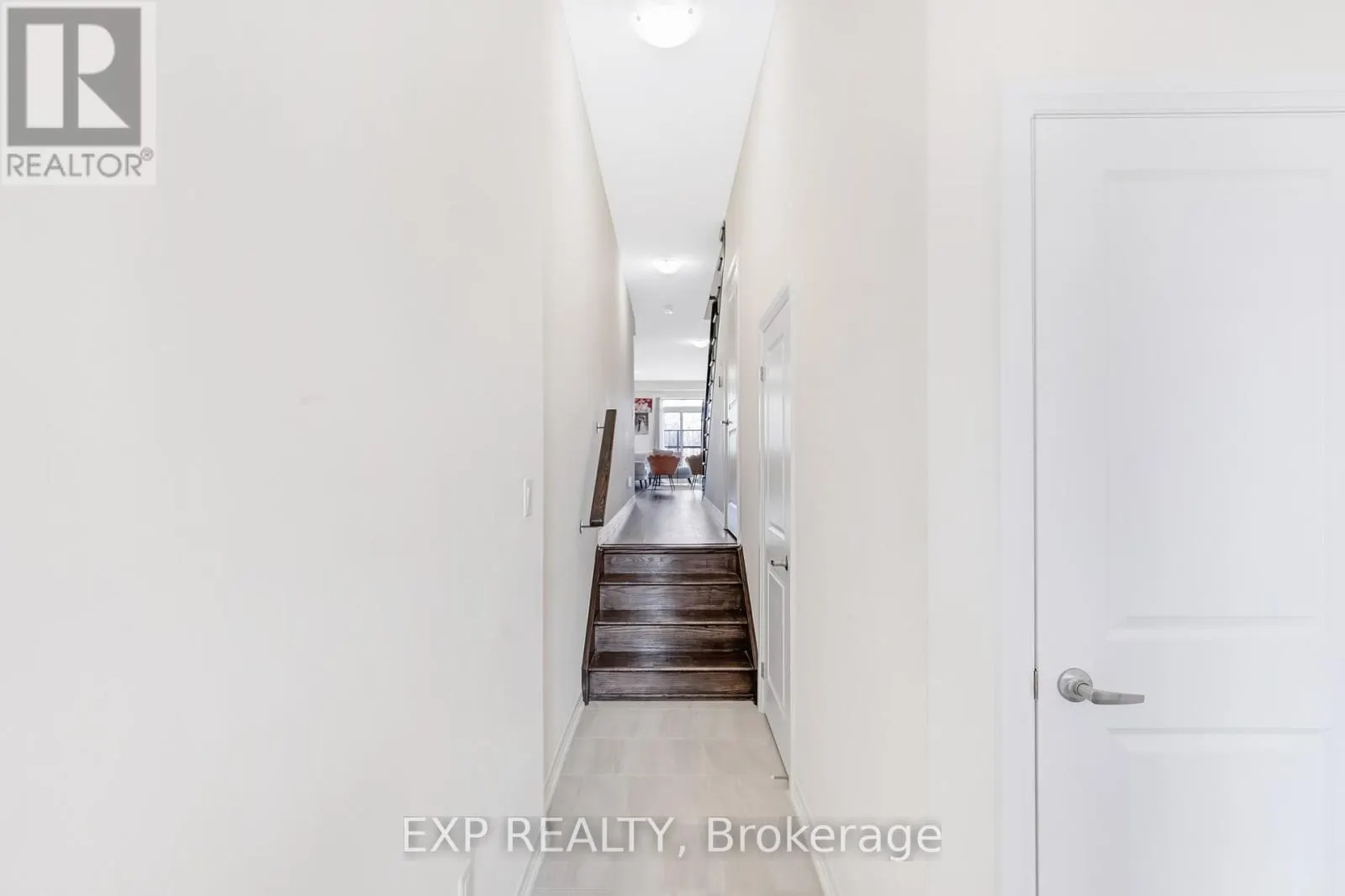 122 TURNBERRY LANE