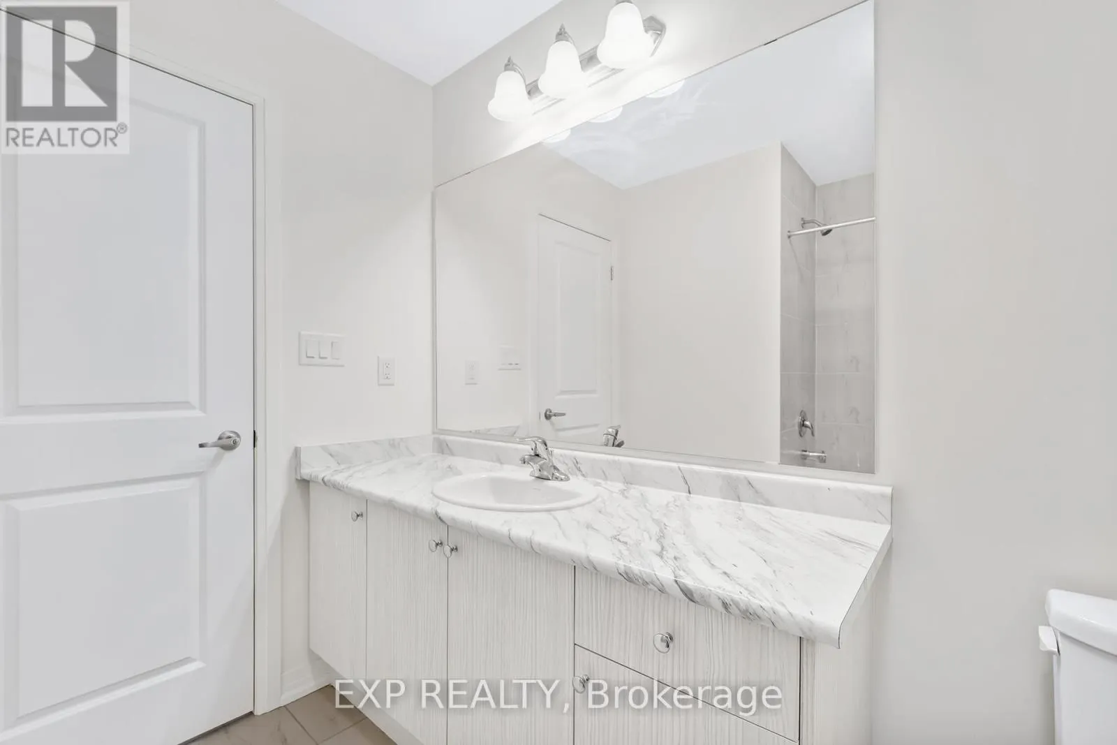 122 TURNBERRY LANE