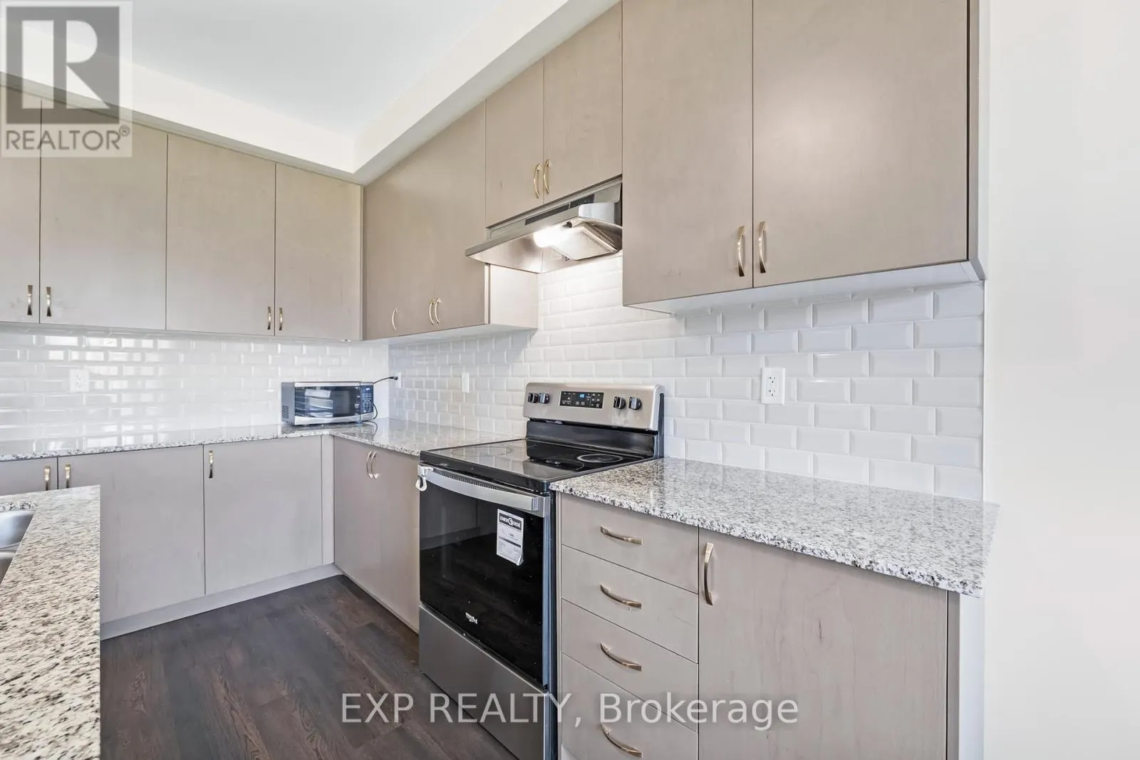 122 TURNBERRY LANE