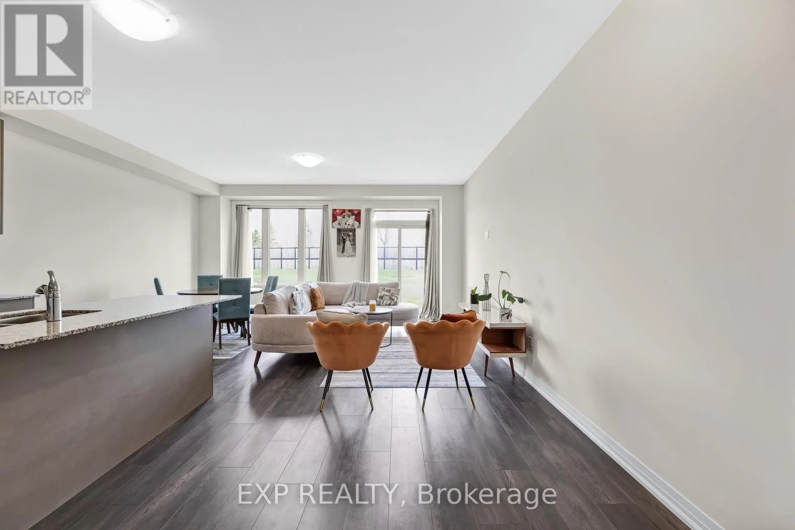 122 TURNBERRY LANE