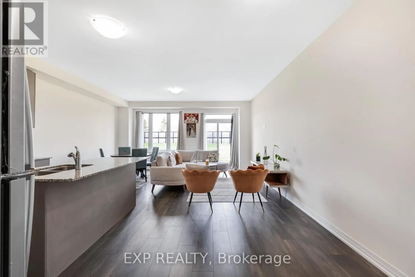 122 TURNBERRY LANE