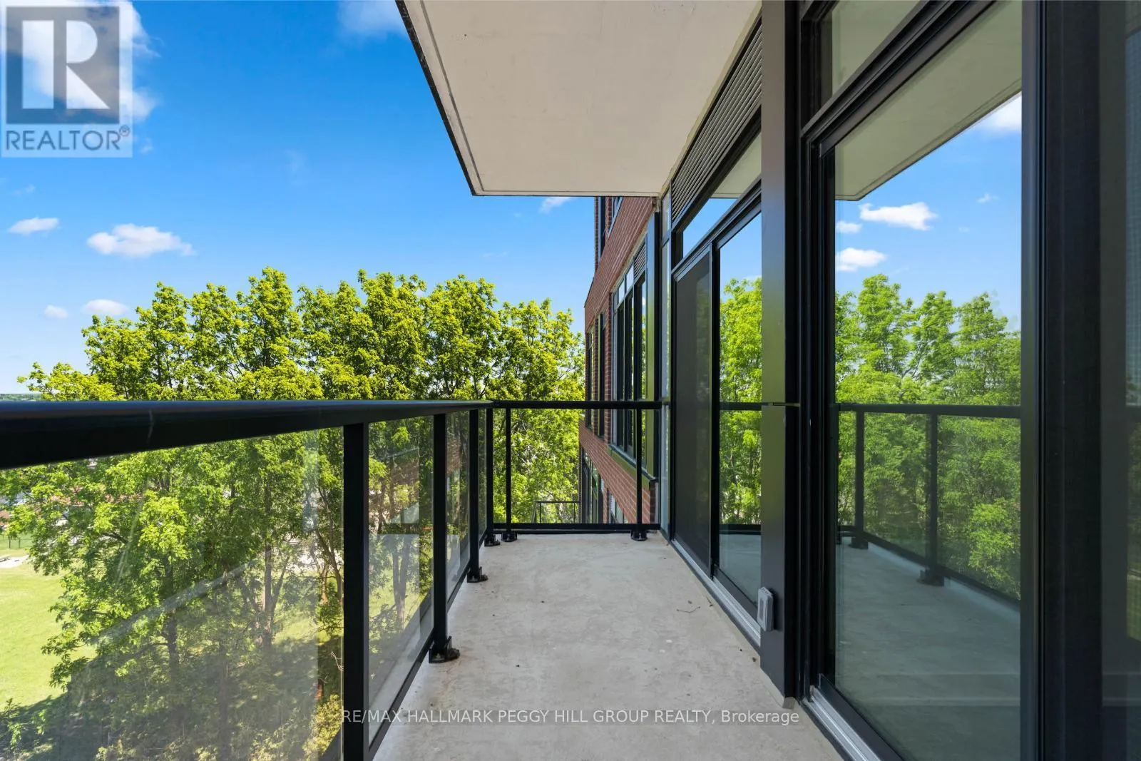 502 - 681 YONGE STREET