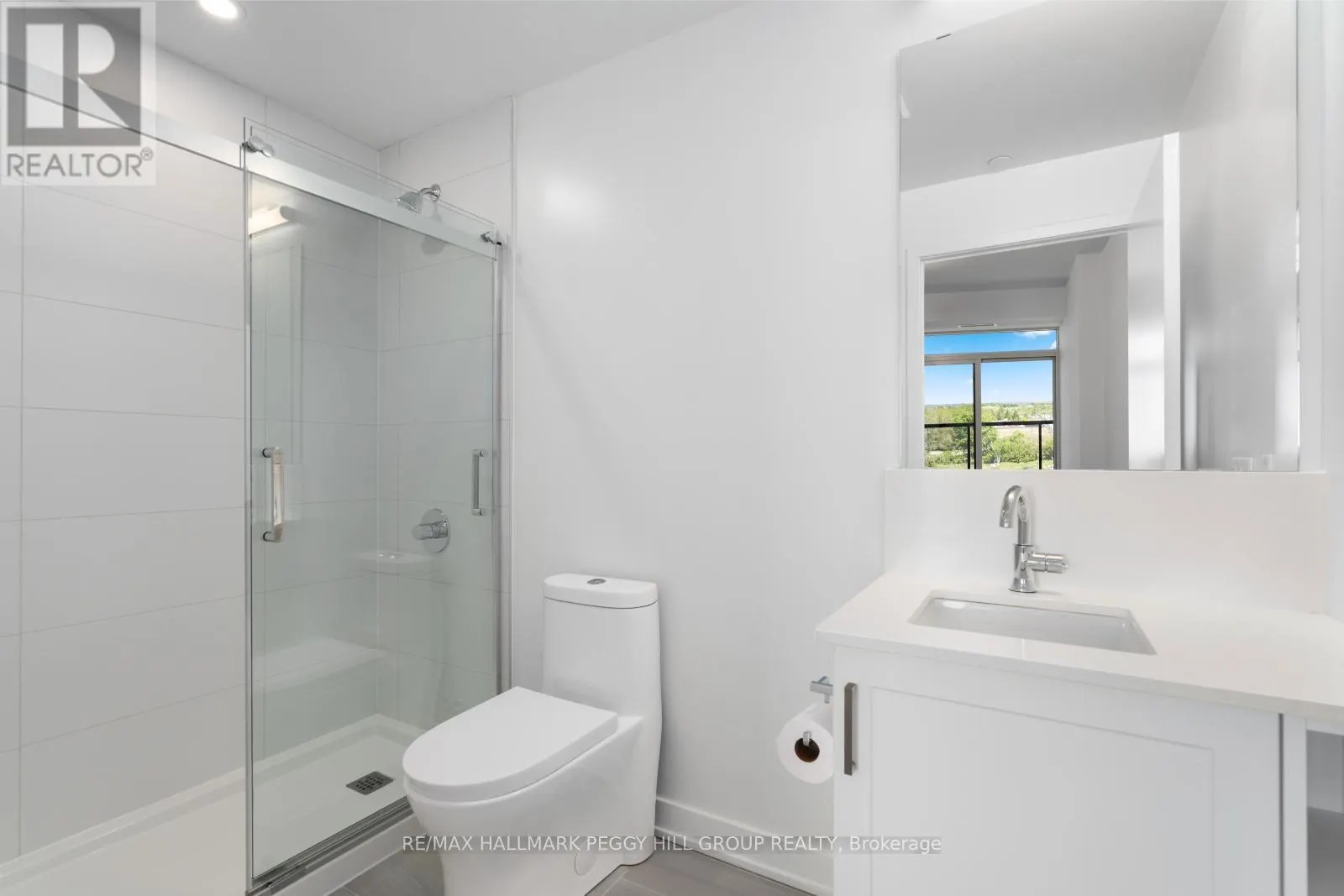 502 - 681 YONGE STREET