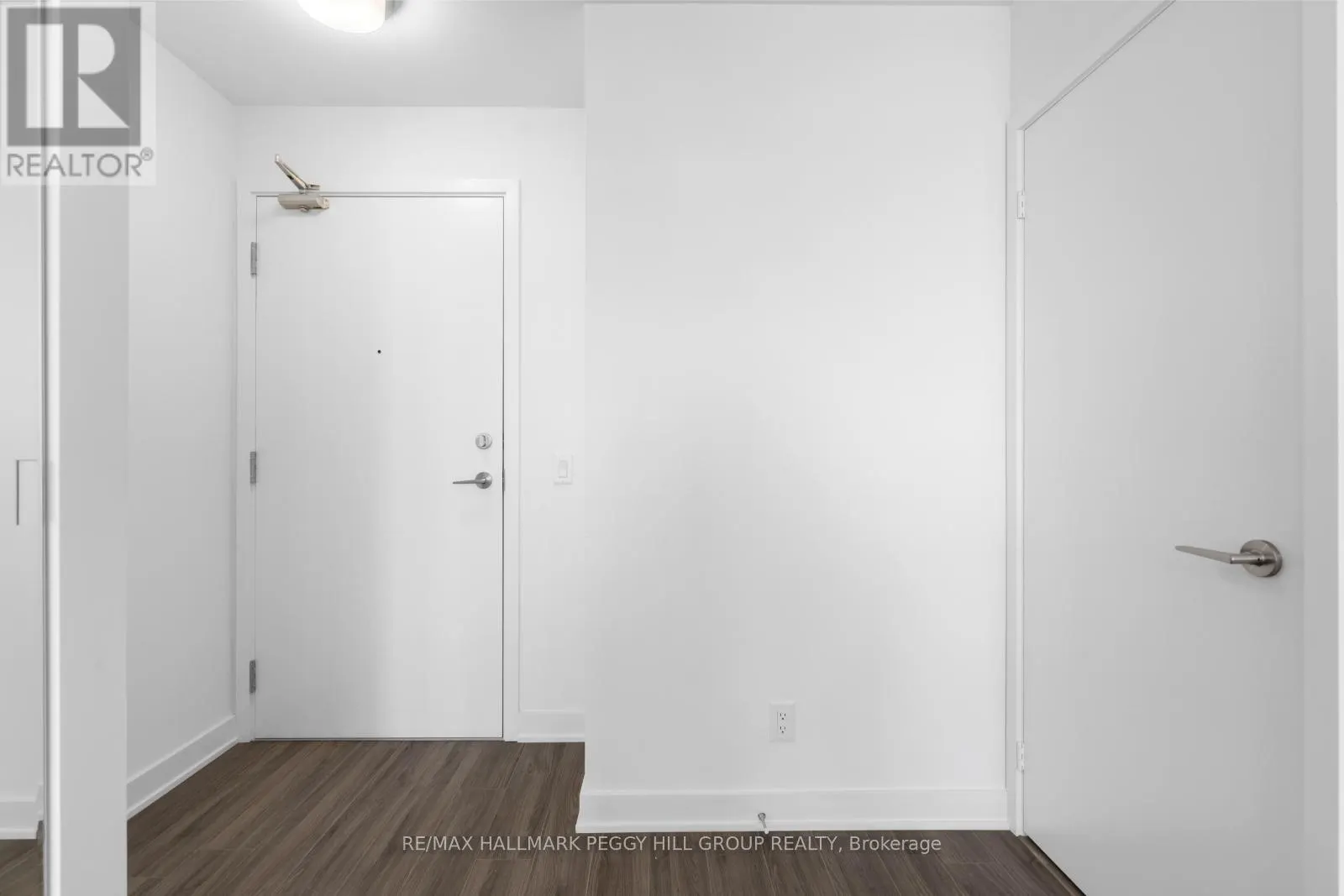 502 - 681 YONGE STREET