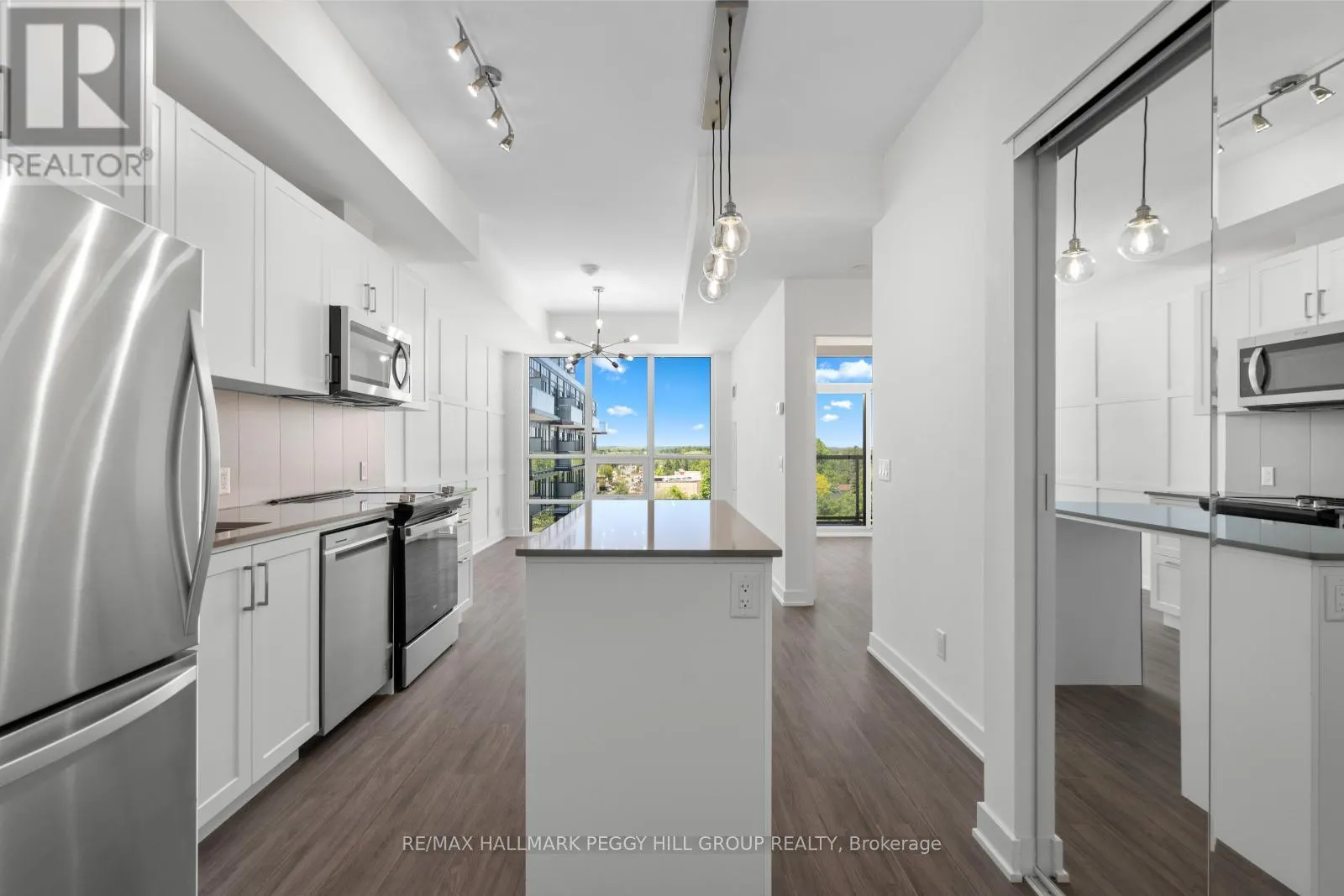 502 - 681 YONGE STREET