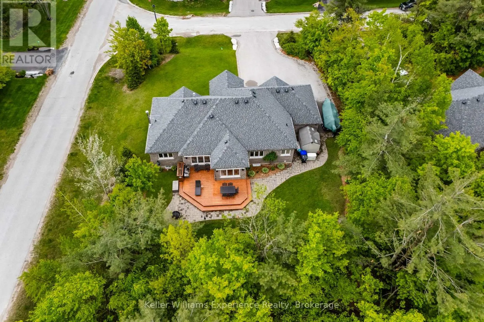 1 TOPAZ COURT