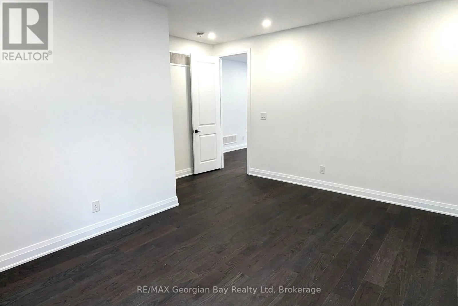 29 RUE CAMILLE ROAD