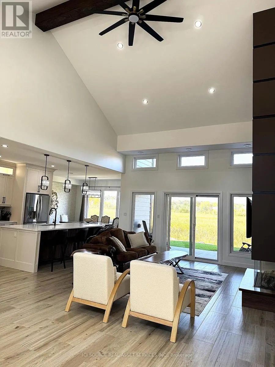 18 SWAN LANE