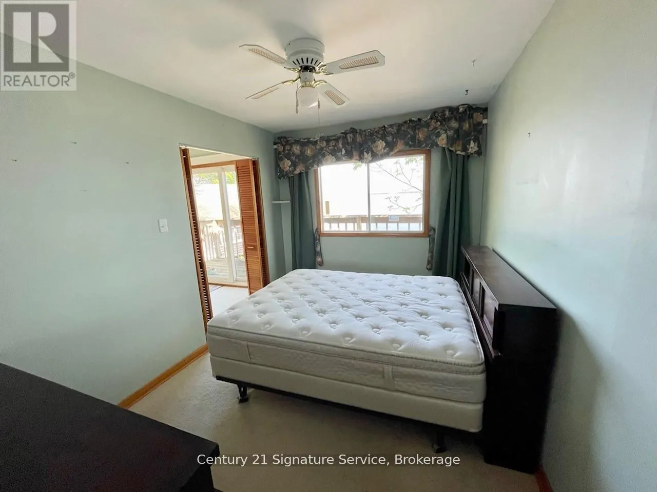 264 ROBINS POINT ROAD