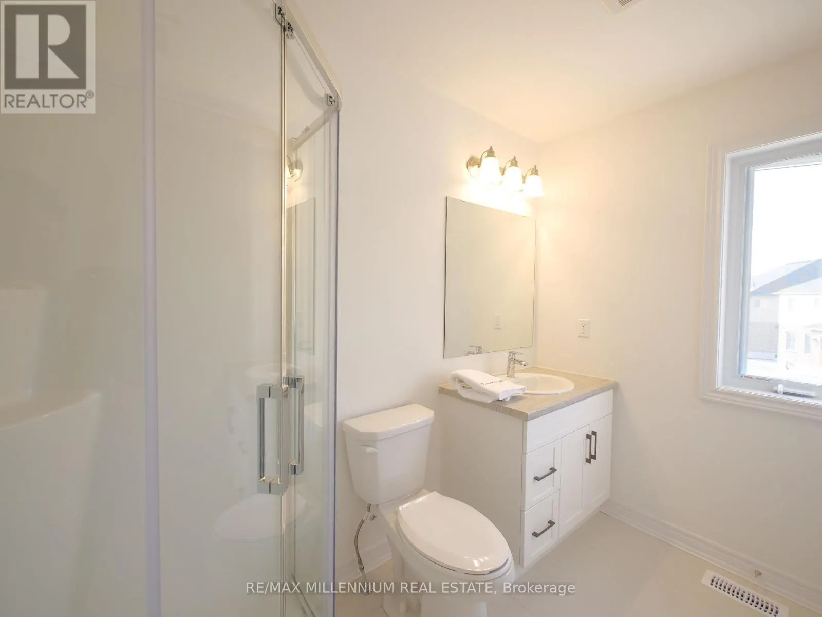 4 SHIPLEY AVENUE S