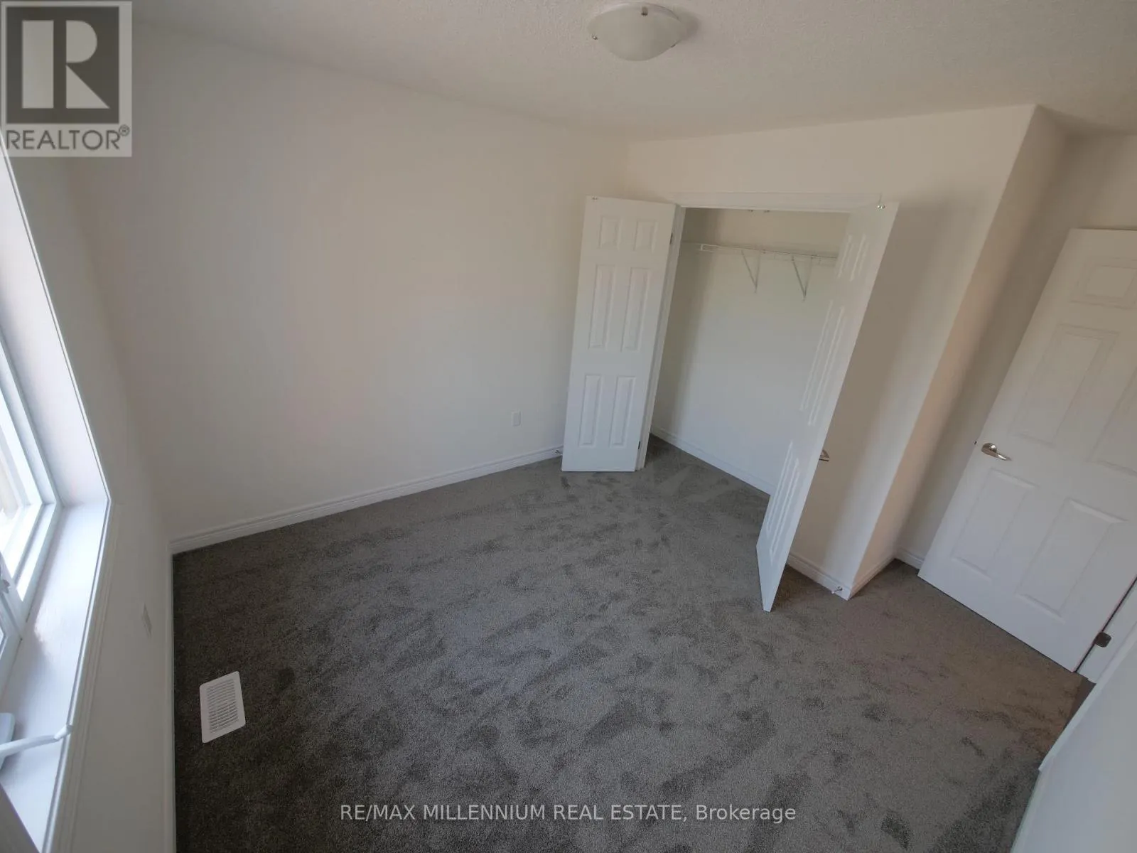 4 SHIPLEY AVENUE S