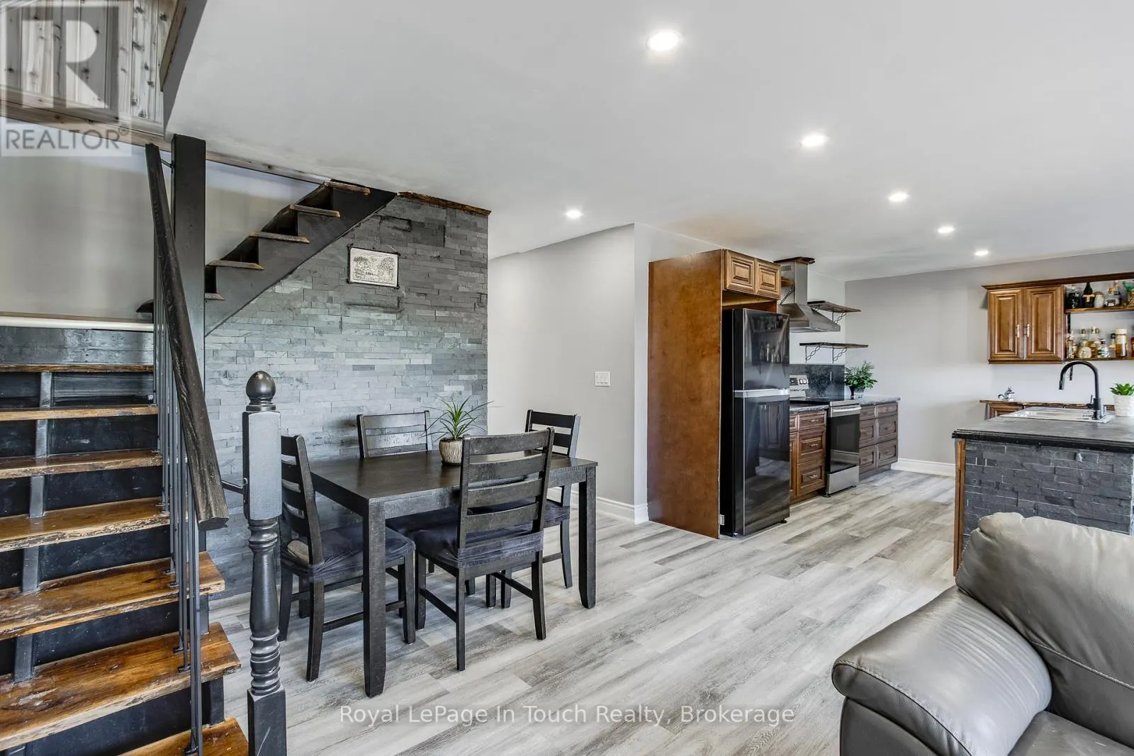 142 DUCK BAY ROAD