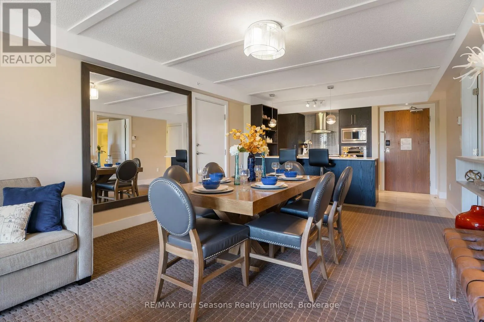 6210/6212 - 9 HARBOUR STREET E, #6210/6212
