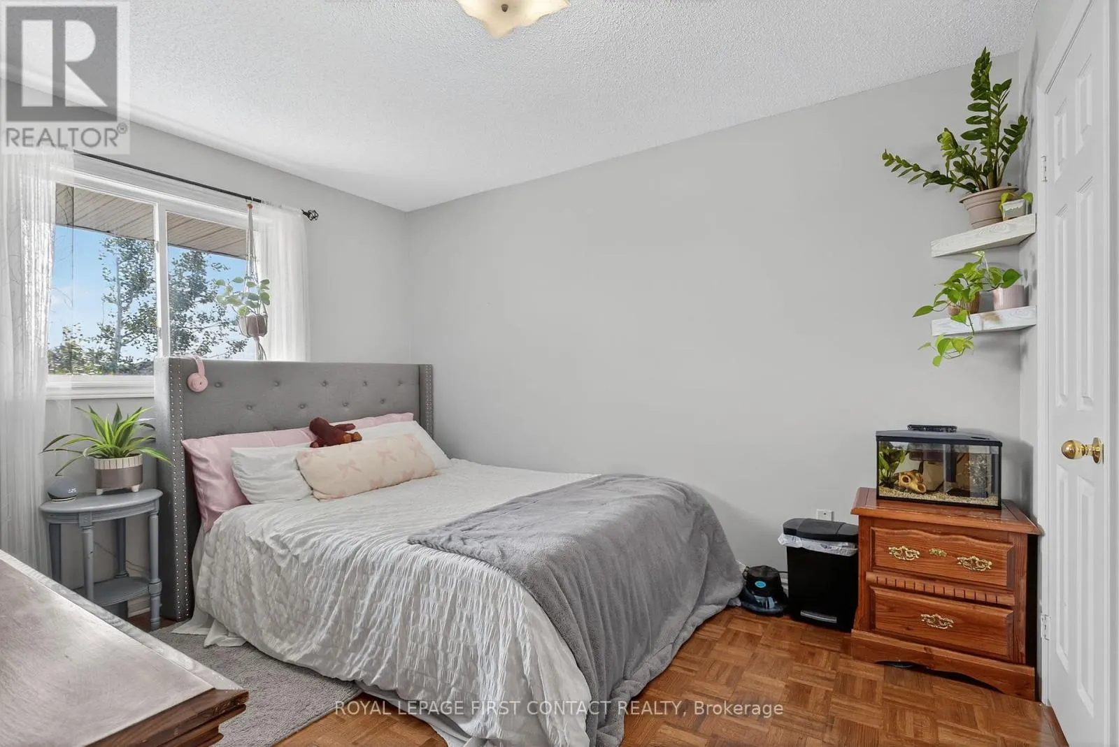 122 NORTHVIEW CRESCENT