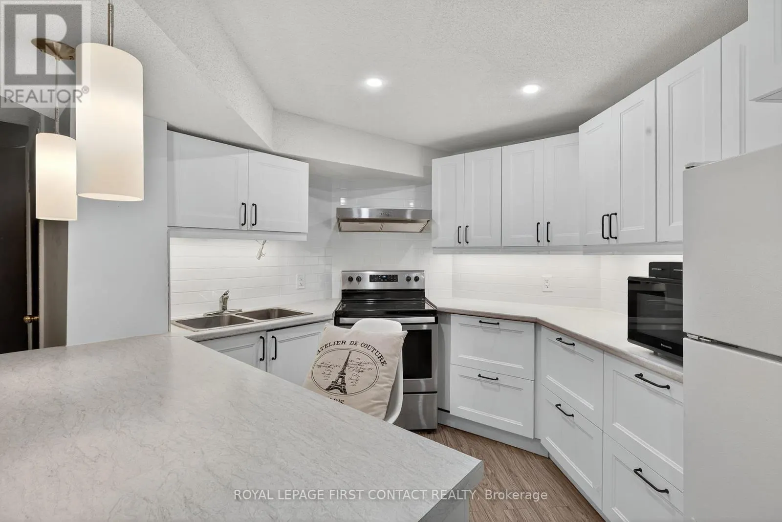 122 NORTHVIEW CRESCENT
