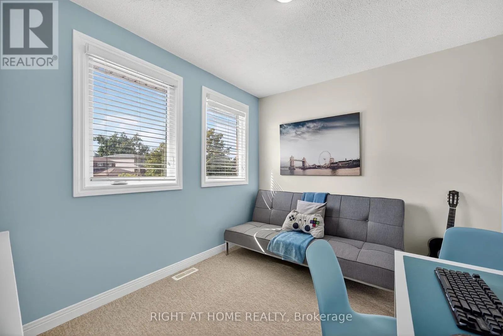 13 ORWELL CRESCENT